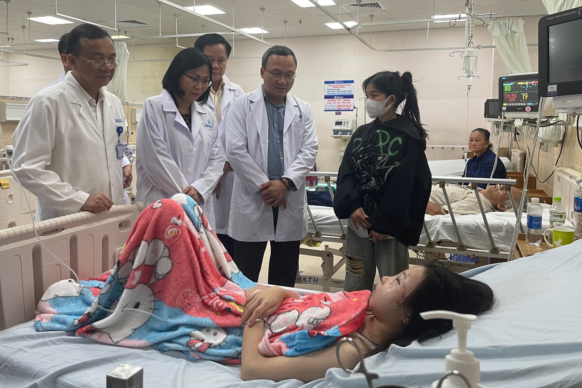 Tai nạn tr&ecirc;n QL20: Th&ecirc;m một nạn nh&acirc;n tử vong l&agrave; người mẹ đưa con đi TP.HCM nhập học - Ảnh 2.