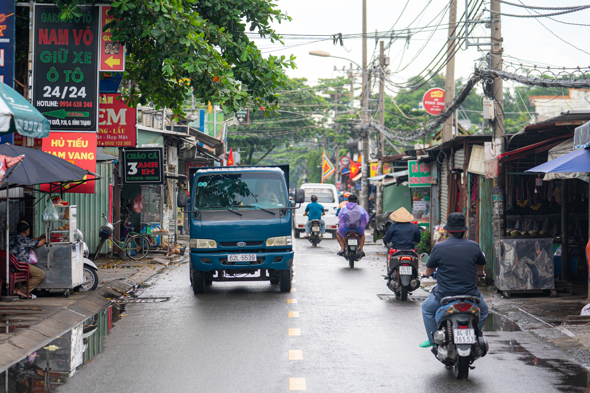 Cận cảnh b&aacute;n đảo ở TP.HCM c&oacute; duy nhất một tuyến đường kết nối - Ảnh 2.