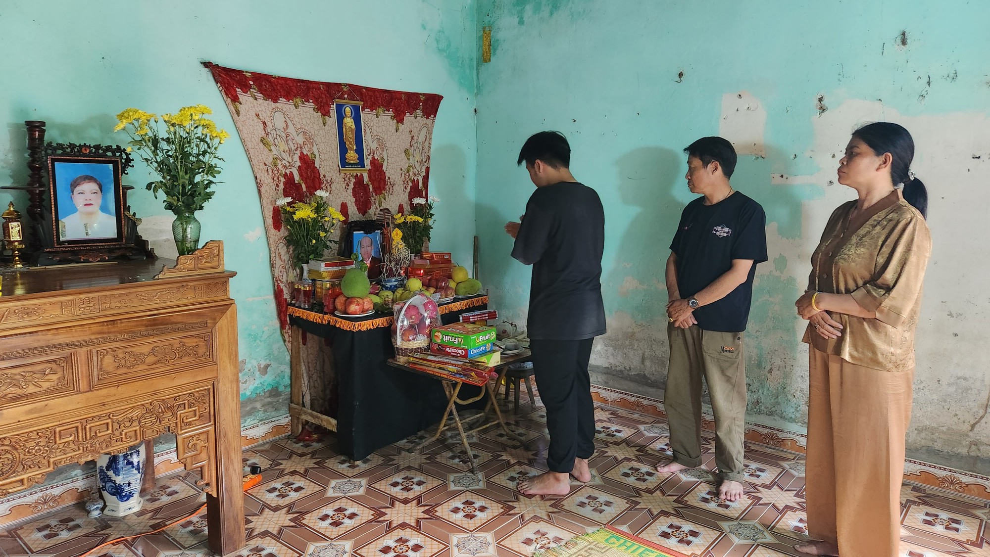 Bi kịch những đứa trẻ 3 lần chịu tang cha mẹ - Ảnh 1. Bi kịch những đứa trẻ 3 lần chịu tang cha mẹ - Ảnh 1.