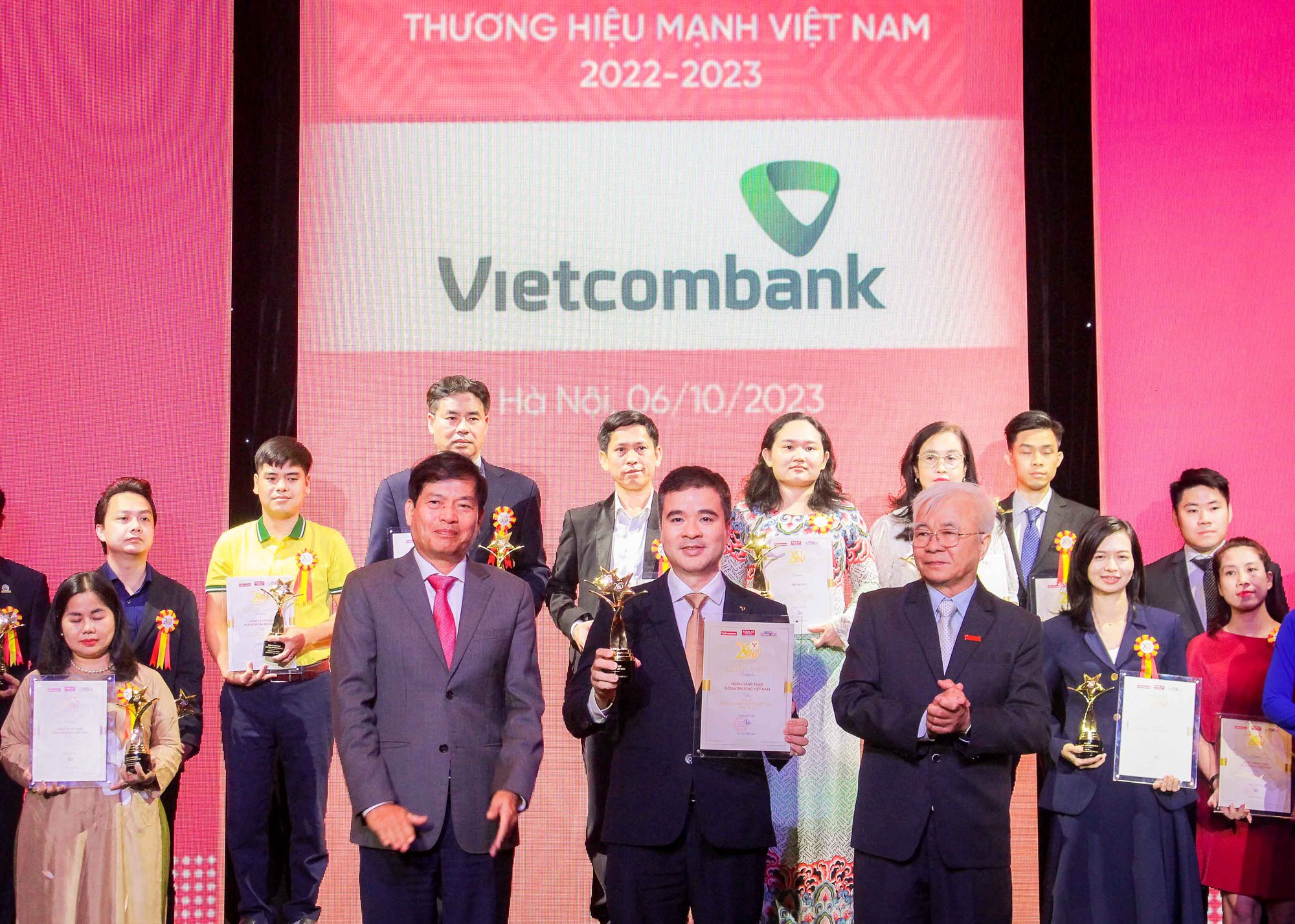 Vietcombank - thương hiệu mạnh dẫn đầu ng&agrave;nh ng&acirc;n h&agrave;ng   - Ảnh 1.