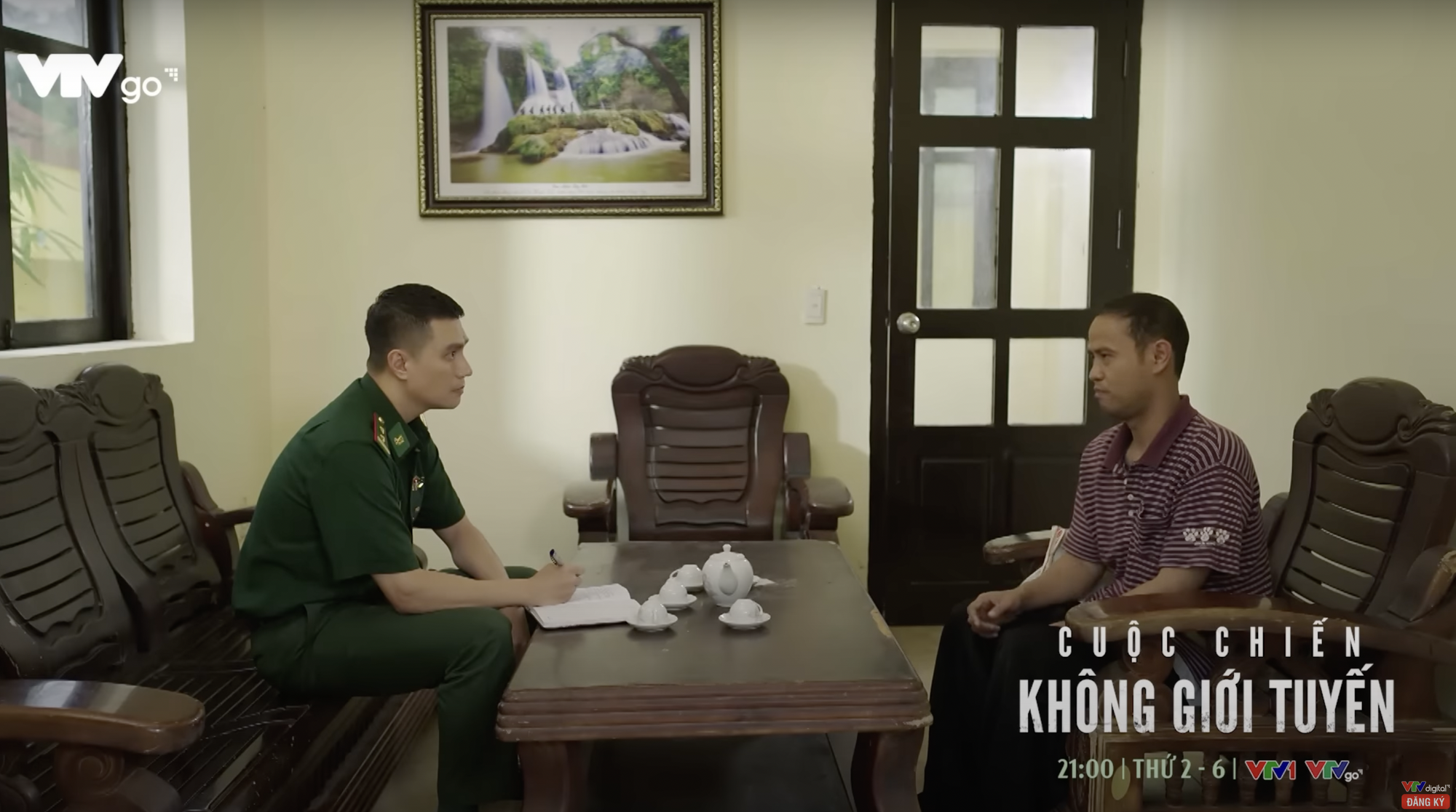 Đồn trưởng Trung dọa sẽ xử l&yacute; h&igrave;nh sự A Rể