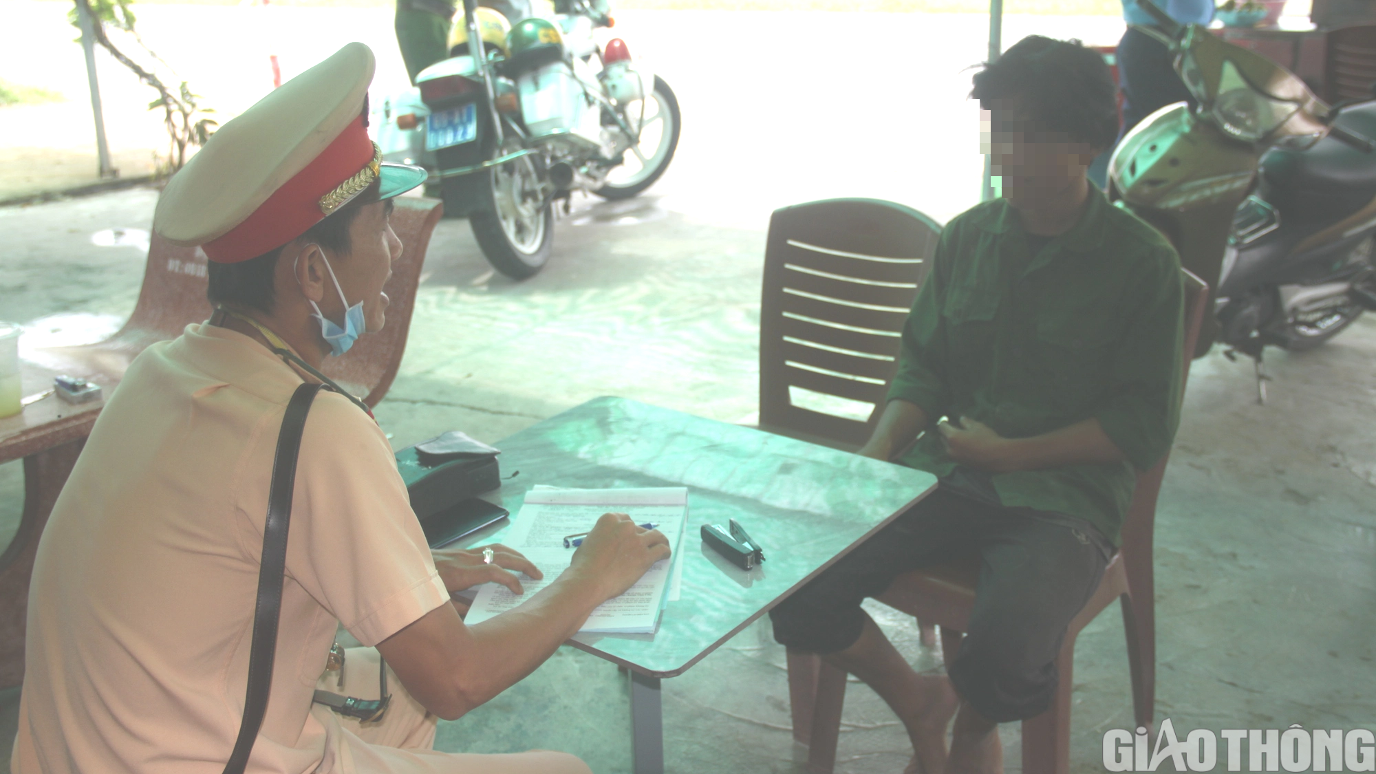 C&agrave; Mau: Ph&aacute;t động phong tr&agrave;o to&agrave;n d&acirc;n cung cấp th&ocirc;ng tin, h&igrave;nh ảnh vi phạm giao th&ocirc;ng - Ảnh 1.