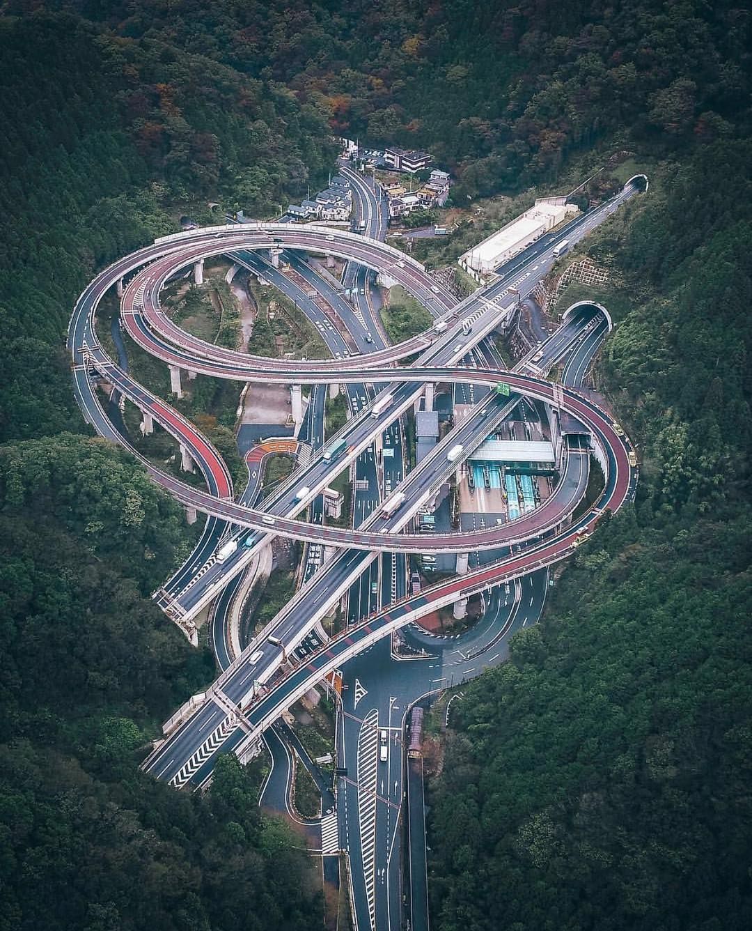 Thế giới phát triển hạ tầng giao thông thế nào? - Ảnh 3. Thế giới phát triển hạ tầng giao thông thế nào? - Ảnh 3.