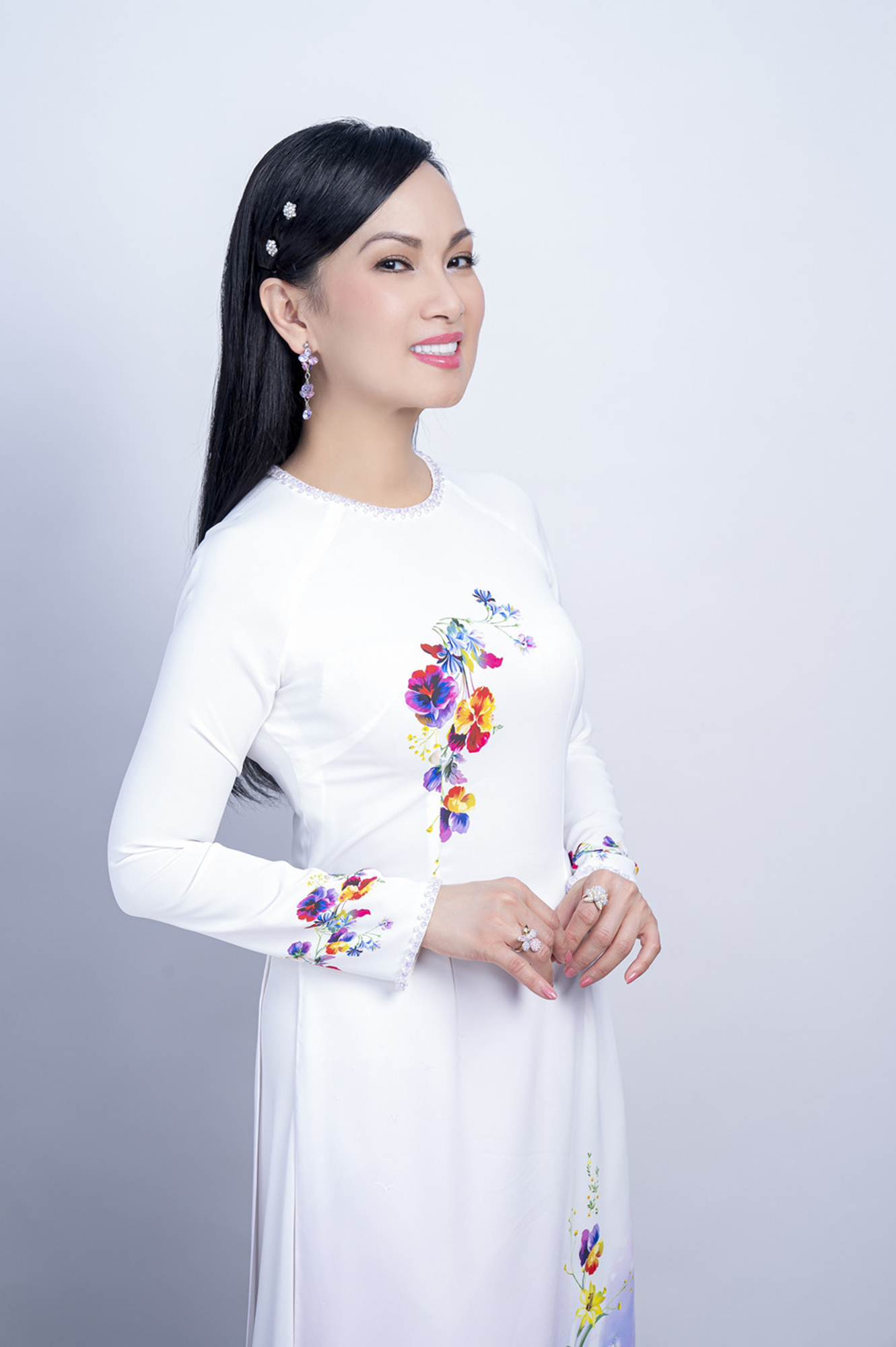 Ca sĩ H&agrave; Phương: L&agrave;m vợ tỷ ph&uacute; đ&acirc;u dễ d&agrave;ng! - Ảnh 3.