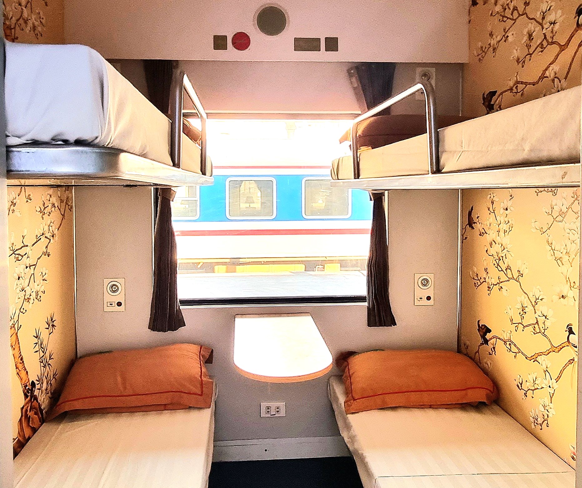 Ng&agrave;y 20/10, khai trương t&agrave;u H&agrave; Nội - Đ&agrave; Nẵng đẹp như kh&aacute;ch sạn  - Ảnh 1.