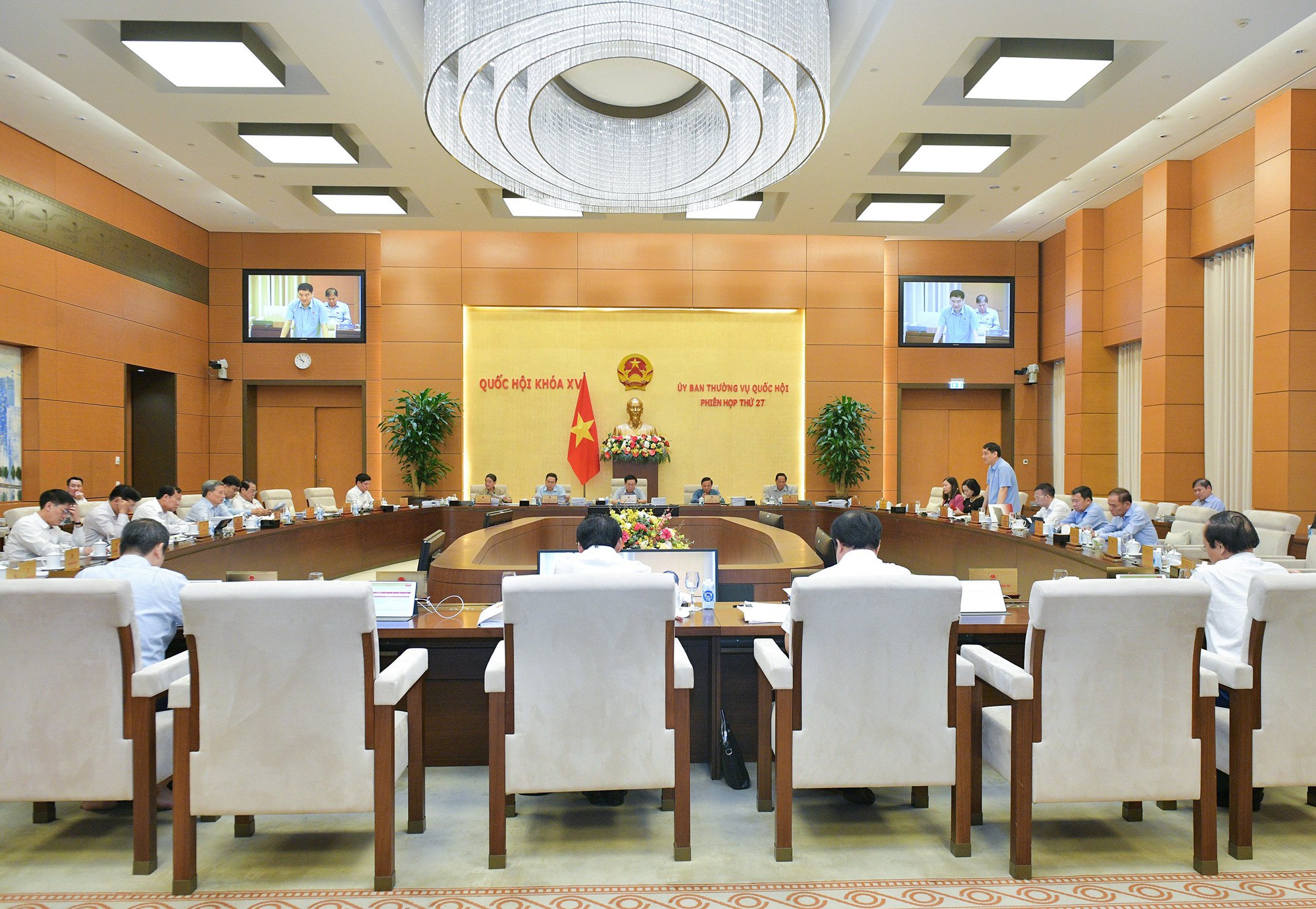 Khả năng thiếu điện trong cả ngắn hạn, trung hạn v&agrave; d&agrave;i hạn - Ảnh 2.