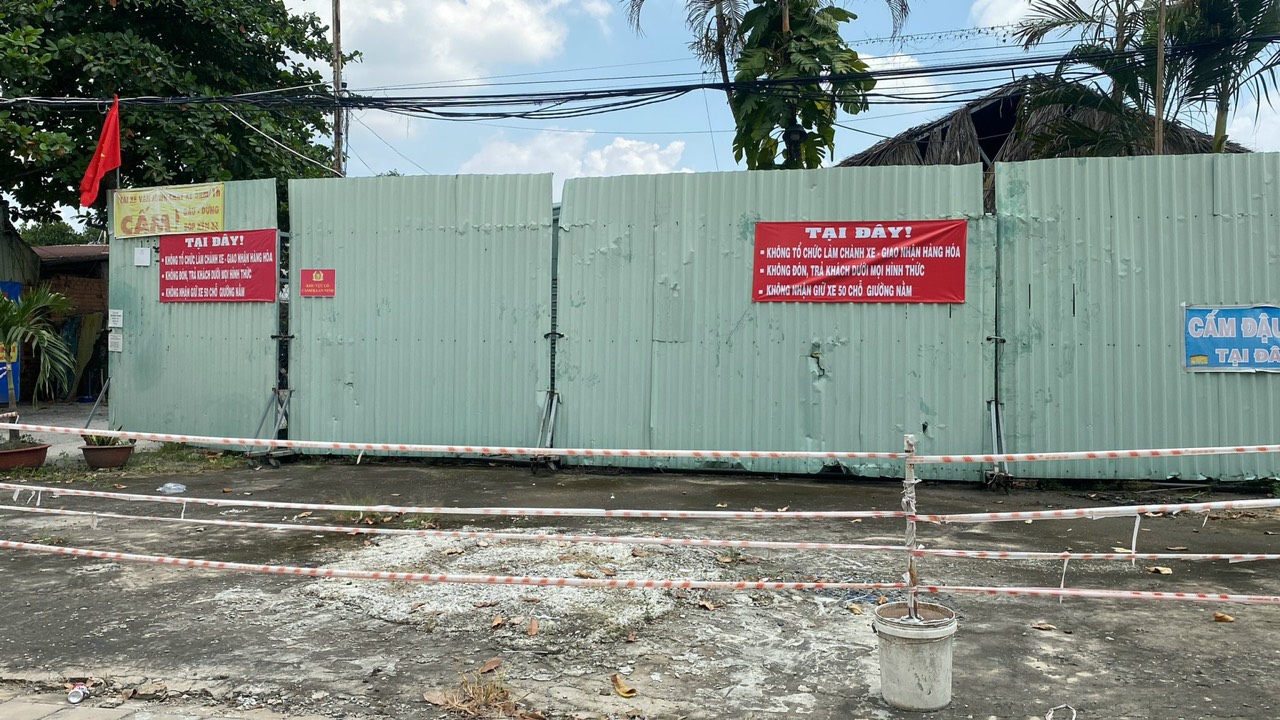 Dẹp b&atilde;i xe n&agrave;y, Th&agrave;nh Bưởi chạy sang b&atilde;i kh&aacute;c đ&oacute;n kh&aacute;ch - Ảnh 2.