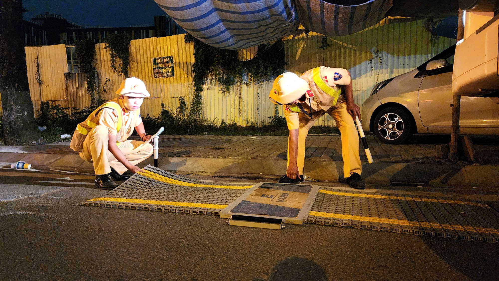 Quên cân trước khi ra khỏi công ty, tài xế tiếc nuối vì bị phạt chở quá tải - Ảnh 5. Quên cân trước khi ra khỏi công ty, tài xế tiếc nuối vì bị phạt chở quá tải - Ảnh 5.