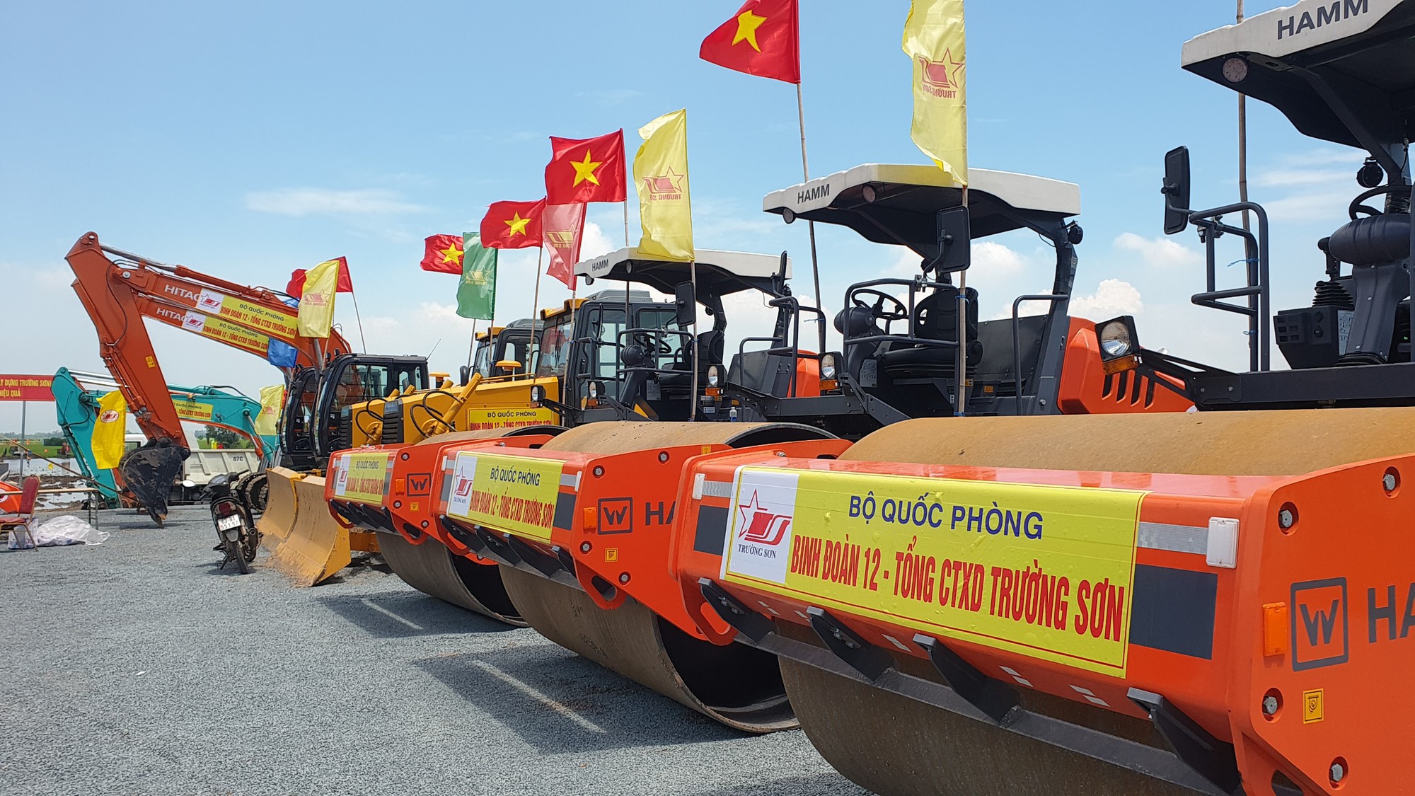 Dự &aacute;n th&agrave;nh phần 2 cao tốc Ch&acirc;u Đốc &ndash; Cần Thơ &ndash; S&oacute;c Trăng được bổ sung 133 tỷ đồng - Ảnh 1.