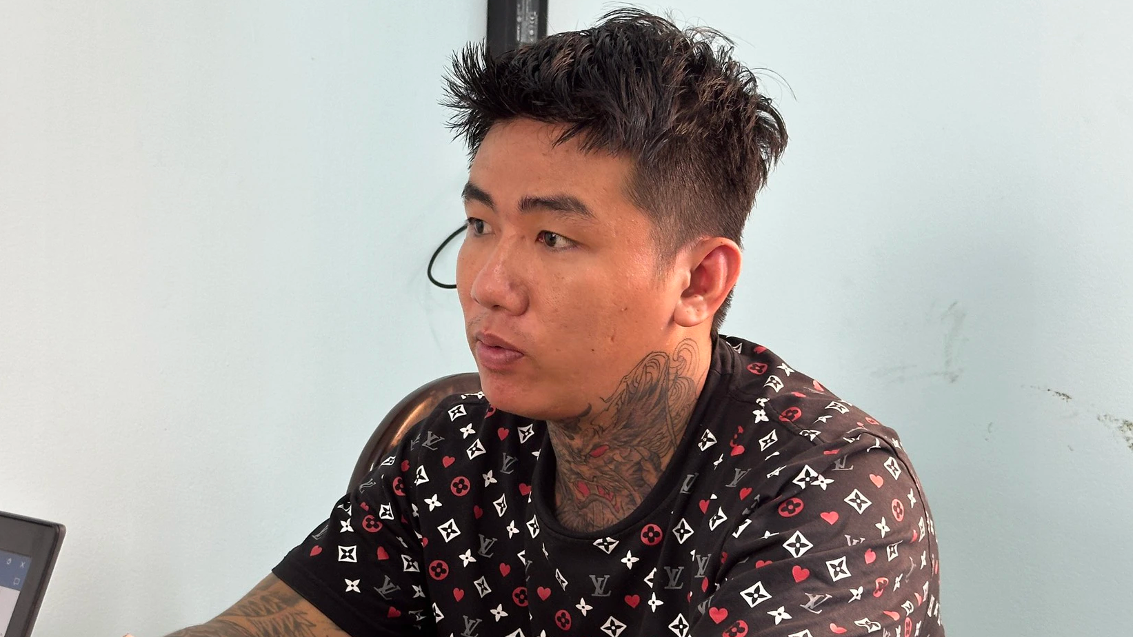 Bắt t&ecirc;n cướp c&oacute; 3 tiền &aacute;n tấn c&ocirc;ng học sinh ở quận Ph&uacute; Nhuận  - Ảnh 1.