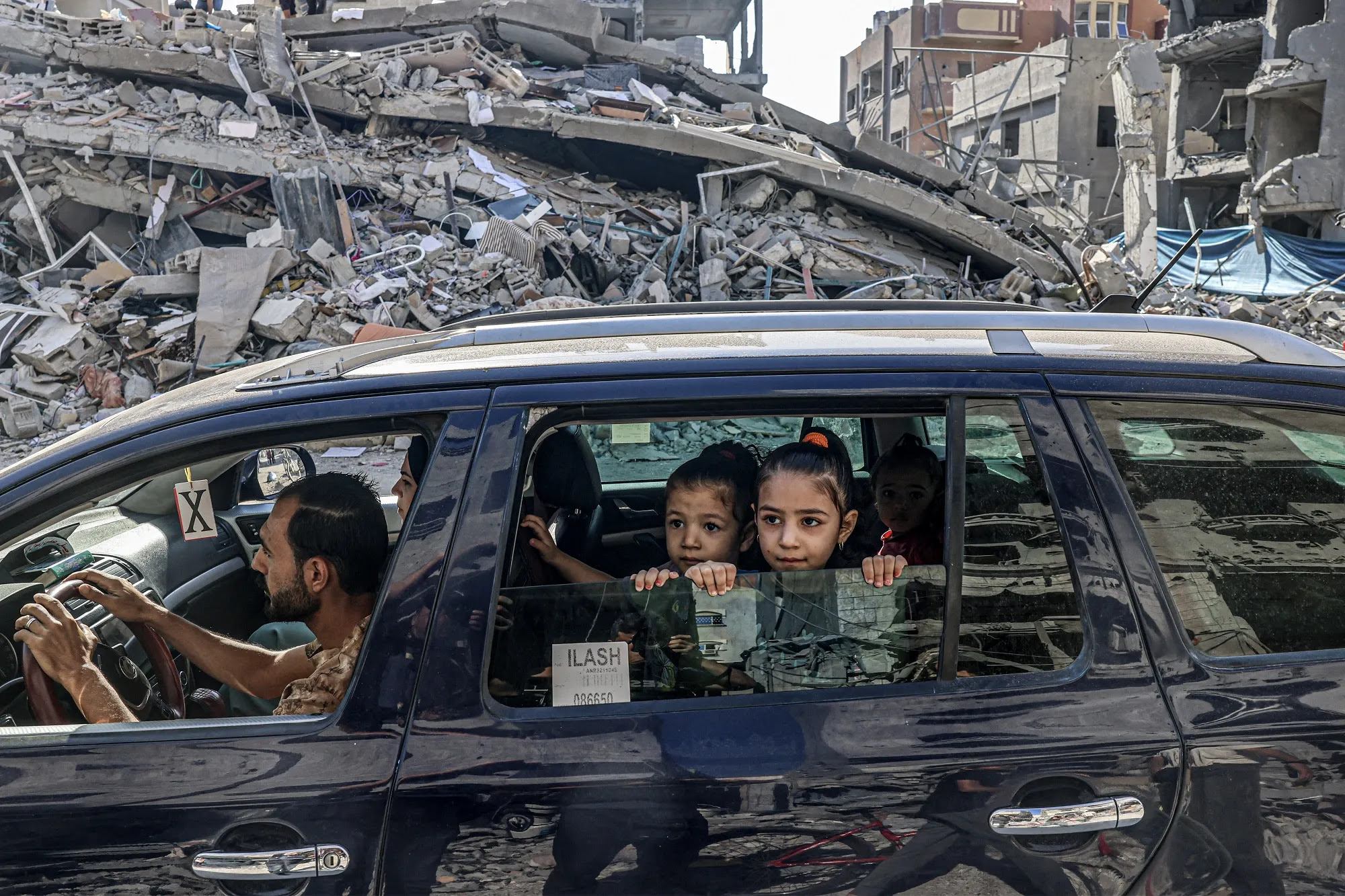 Israel y&ecirc;u cầu to&agrave;n bộ người d&acirc;n ở Gaza sơ t&aacute;n khẩn cấp trong 24h - Ảnh 1.
