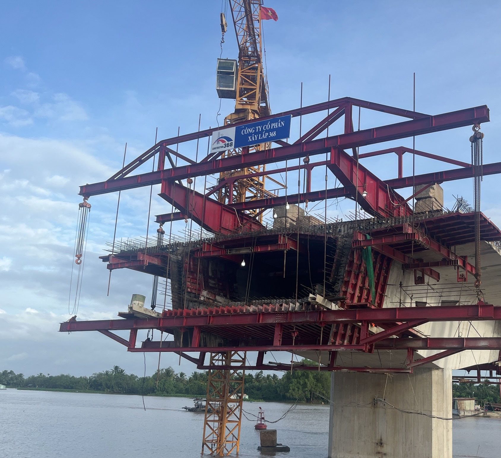 Dự &aacute;n cầu Rạch Miễu 2: G&oacute;i thầu XL-01 đ&atilde; hết mặt bằng thi c&ocirc;ng   - Ảnh 1.