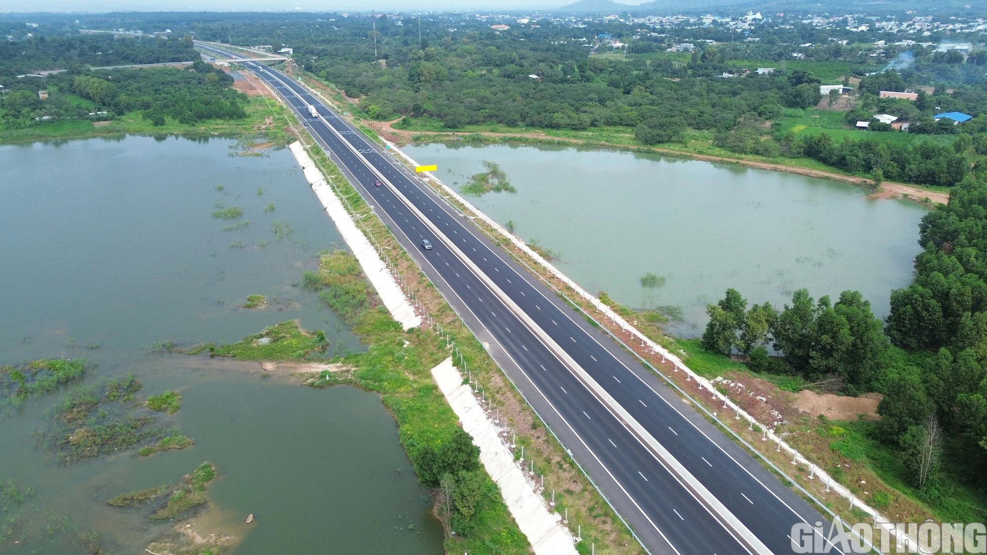 Diện mạo mới tr&ecirc;n cao tốc Phan Thiết - Dầu Gi&acirc;y - Ảnh 4.