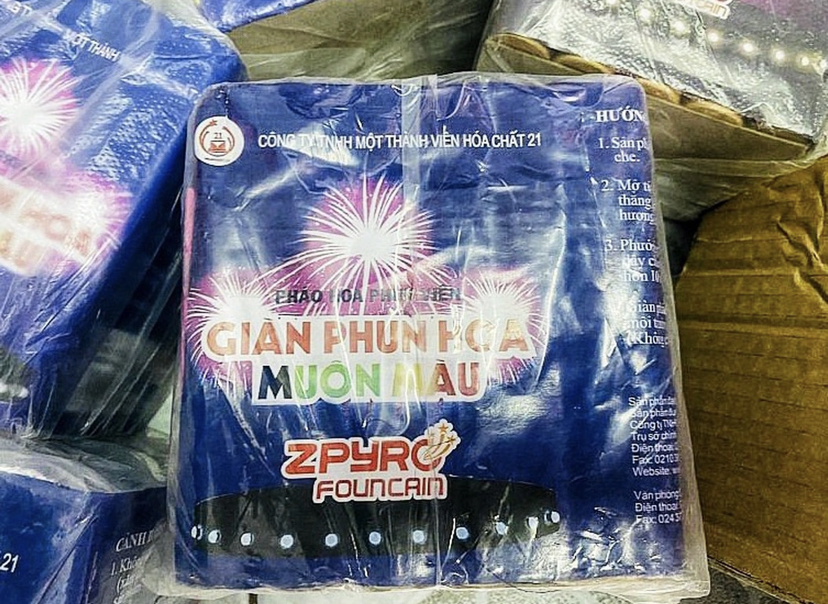 Ph&aacute;t hiện gần 1.500 ống ph&aacute;o hoa Z121 giả - Ảnh 1.