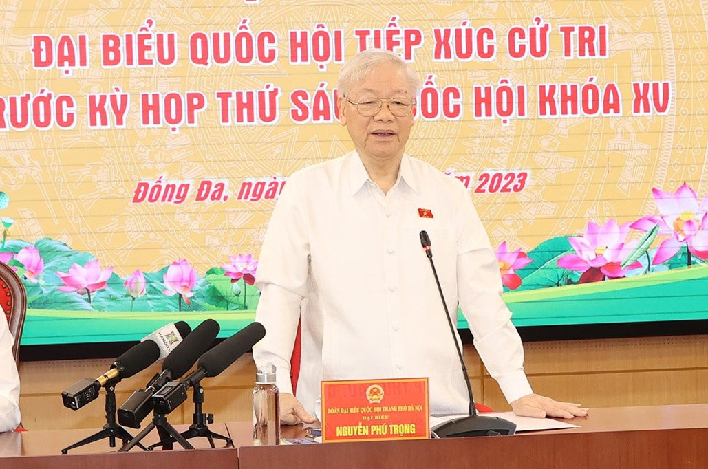 Tổng B&iacute; thư Nguyễn Ph&uacute; Trọng tiếp x&uacute;c cử tri tại H&agrave; Nội - Ảnh 1.