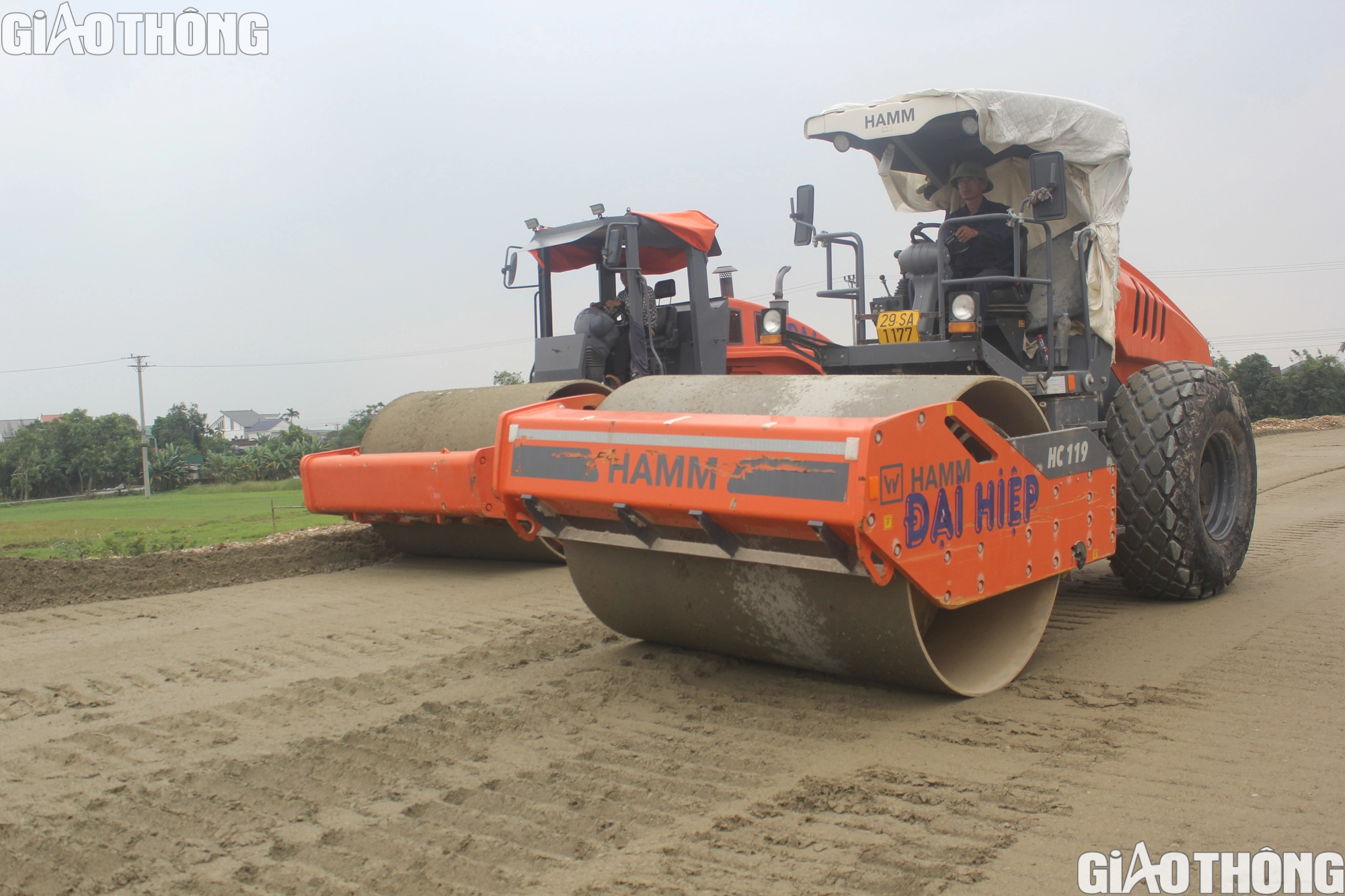 Thi c&ocirc;ng cao tốc Bắc Nam m&ugrave;a mưa lũ ở H&agrave; Tĩnh được triển khai như thế n&agrave;o? - Ảnh 3.