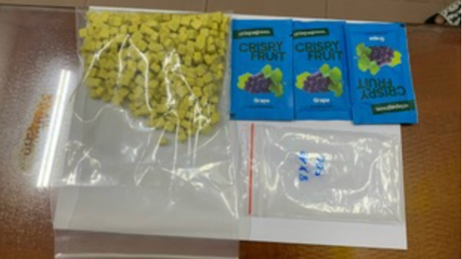 Nhiều cặp tình nhân trong đường dây bán ma túy tổng hợp ở trung tâm TP.HCM bị bắt - Ảnh 1. Nhiều cặp tình nhân trong đường dây bán ma túy tổng hợp ở trung tâm TP.HCM bị bắt - Ảnh 1.