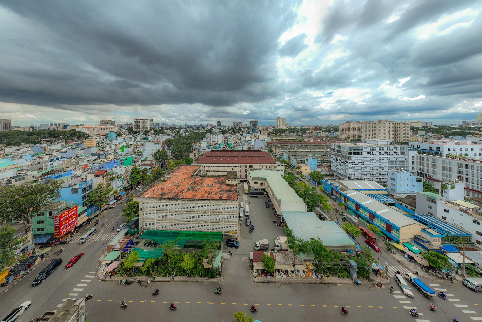  TP.HCM sẽ cưỡng chế thu hồi đất v&agrave;ng Th&agrave;nh Bưởi d&ugrave;ng l&agrave;m bến lậu - Ảnh 1.