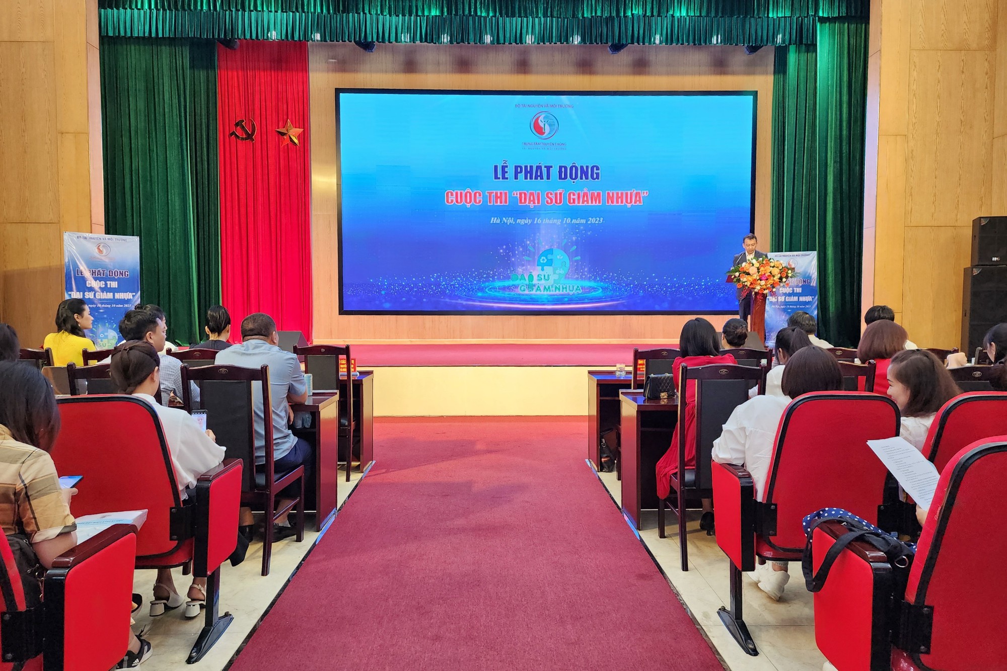 Bộ TN&MT: Ph&aacute;t động cuộc thi Đại sứ giảm nhựa - Ảnh 1.