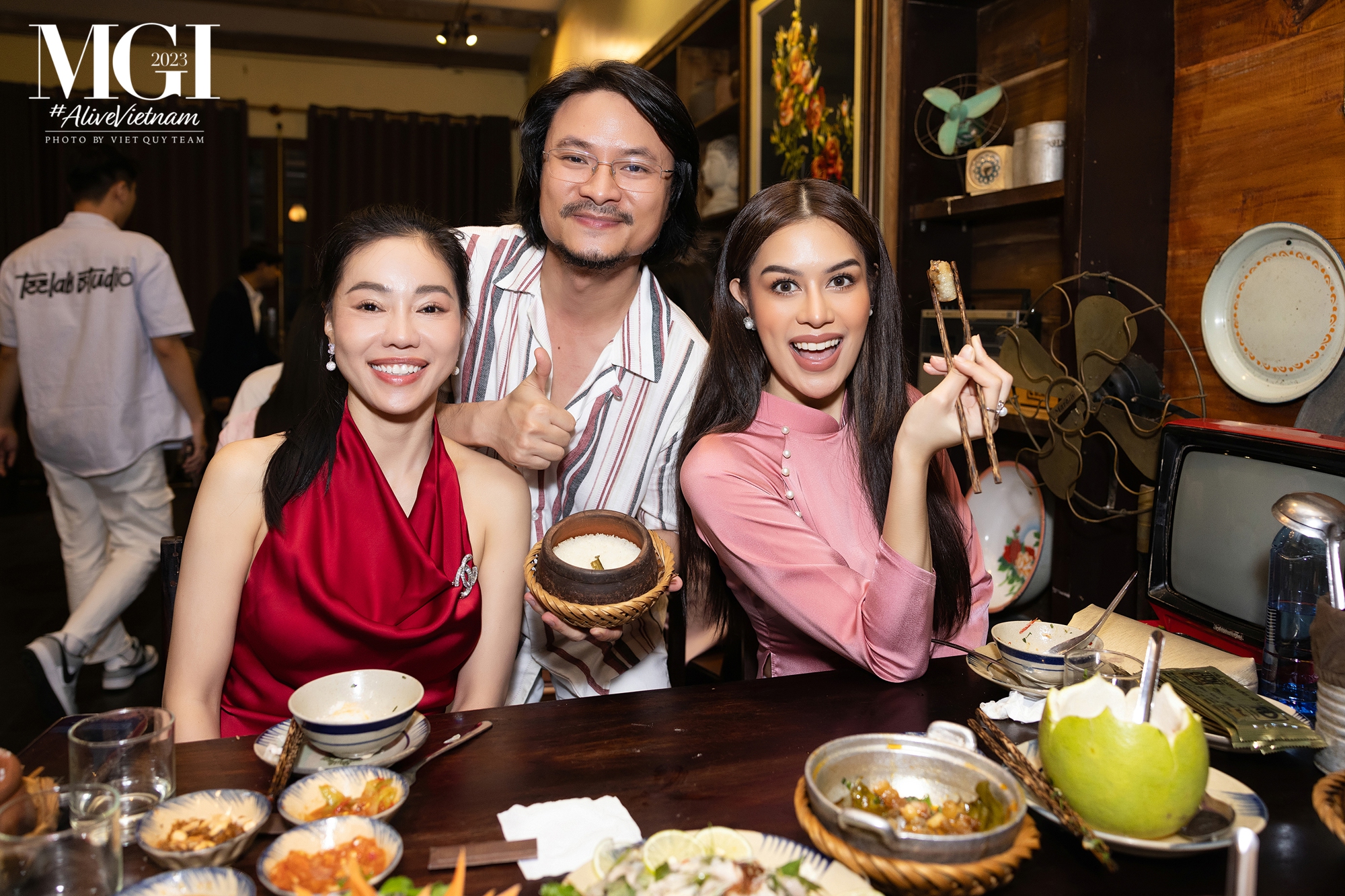 Đương kim Miss Grand International đến th&iacute; sinh đều m&ecirc; mẩn c&aacute; kho, nước mắm - Ảnh 7.