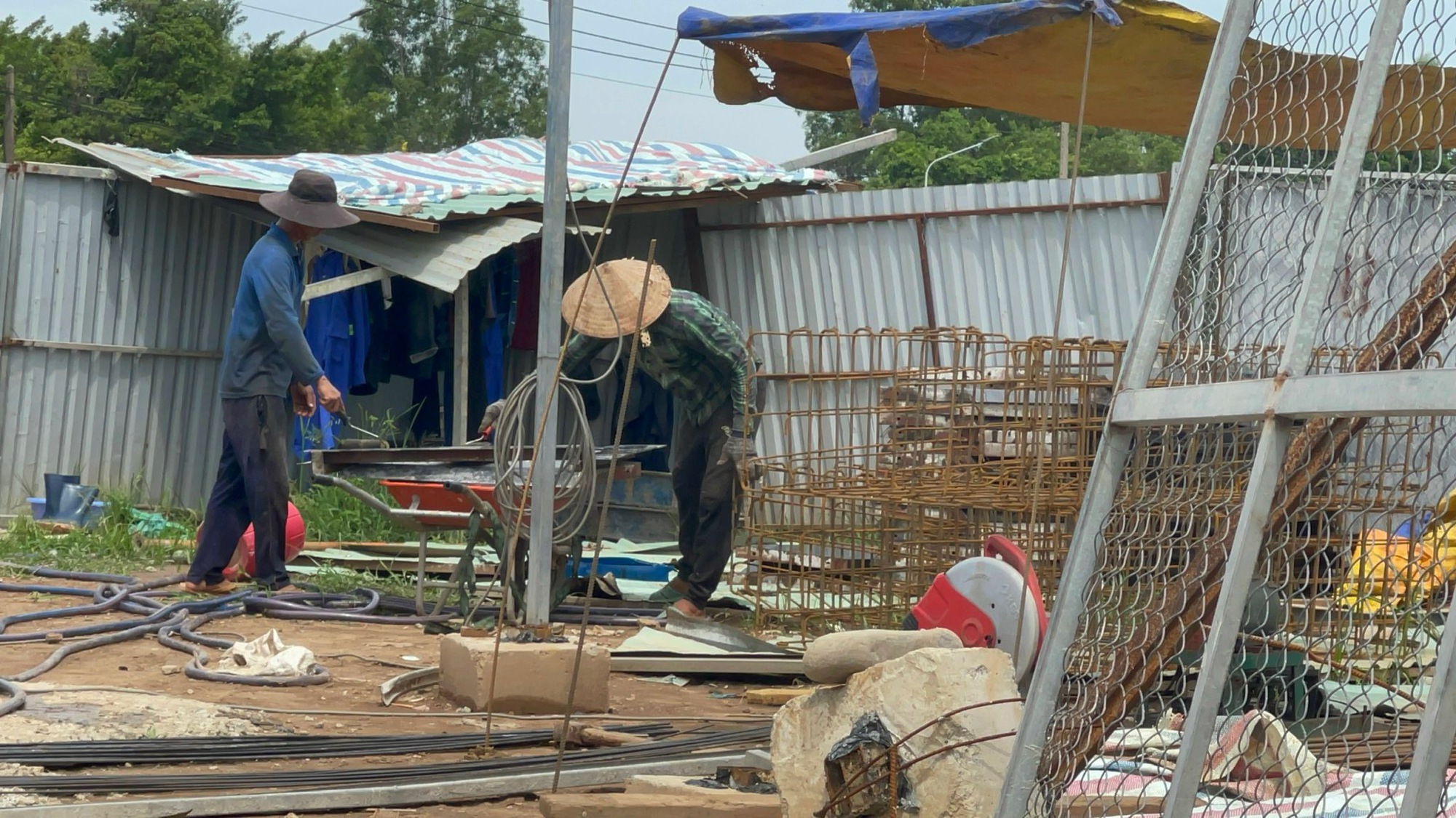 Khởi động hơn 9 th&aacute;ng cầu Thống Nhất giờ ra sao? - Ảnh 1.