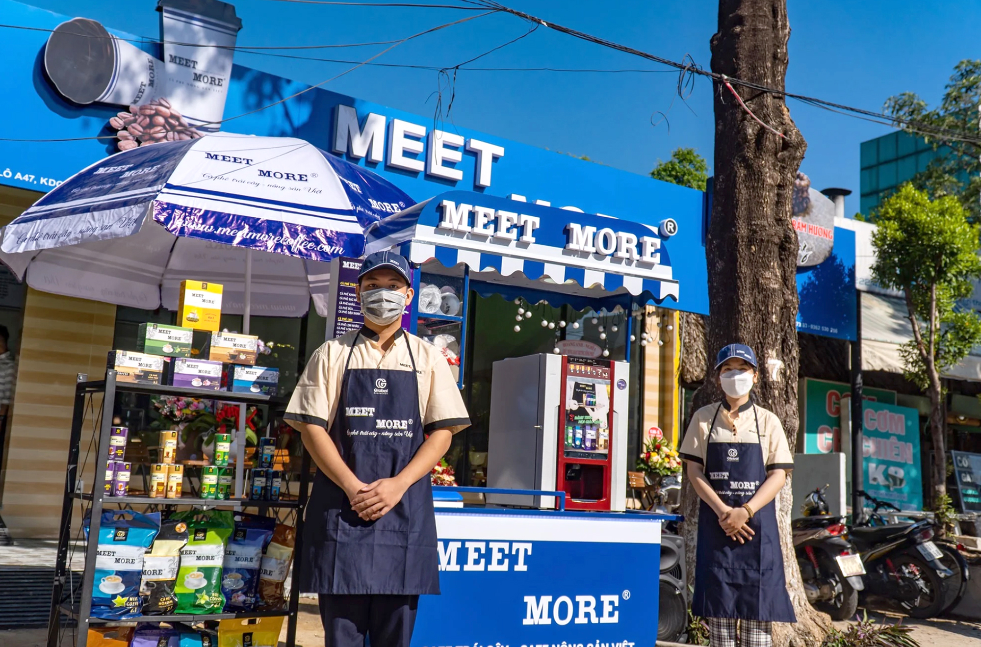 Chi&ecirc;u &ldquo;b&aacute;n lược cho sư&rdquo; của &ocirc;ng chủ c&agrave; ph&ecirc; n&ocirc;ng sản - Ảnh 2.