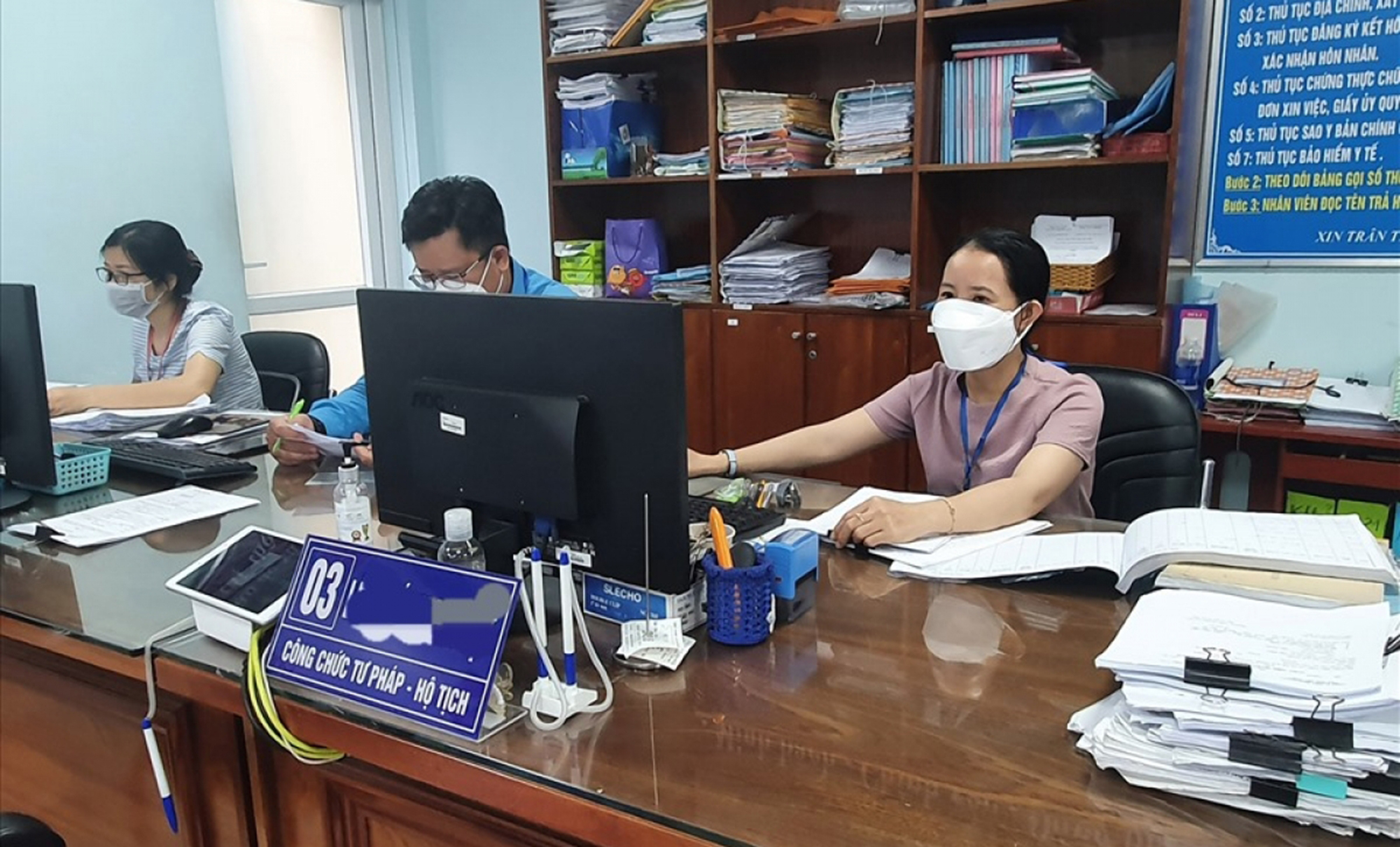 C&oacute; n&ecirc;n cho c&aacute;n bộ l&agrave;m việc ở nh&agrave;?  - Ảnh 1.