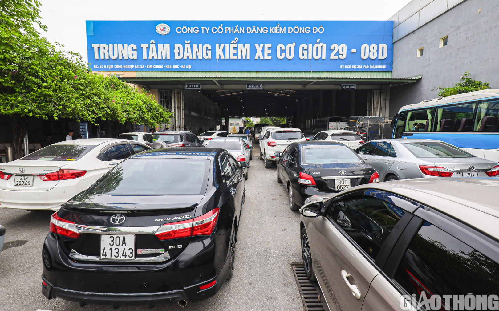Loạt kh&oacute; khăn "bủa v&acirc;y" trung t&acirc;m đăng kiểm