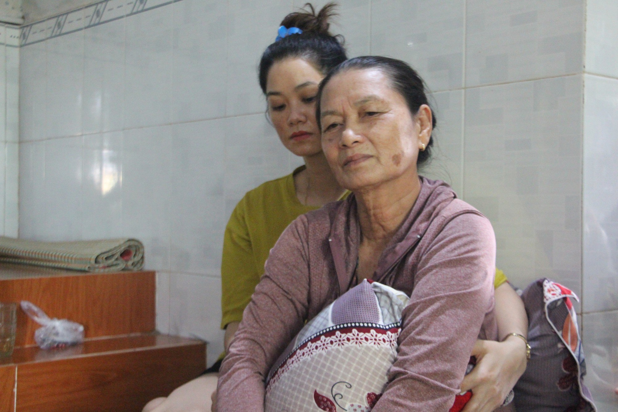 Hắt hiu l&agrave;ng ch&agrave;i - Ảnh 2.