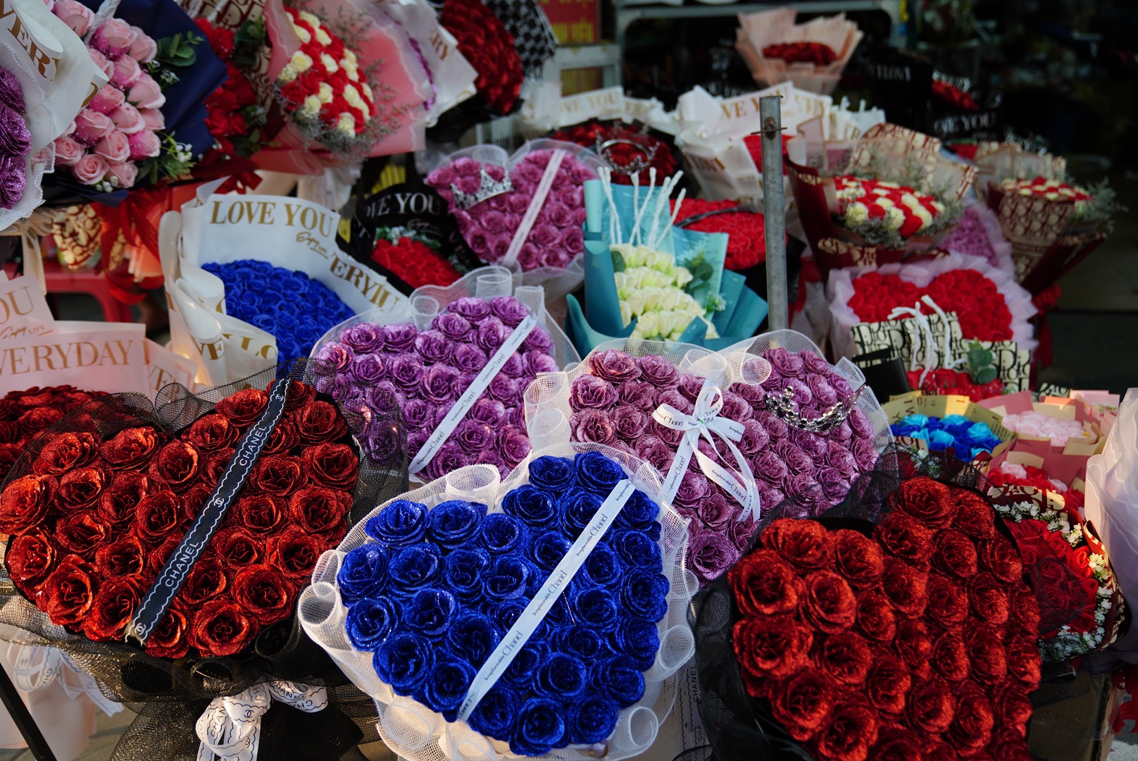 Hoa tươi rớt giá, hoa "không héo" nườm nượp khách chốt đơn - Ảnh 20. Hoa tươi rớt giá, hoa "không héo" nườm nượp khách chốt đơn - Ảnh 20.