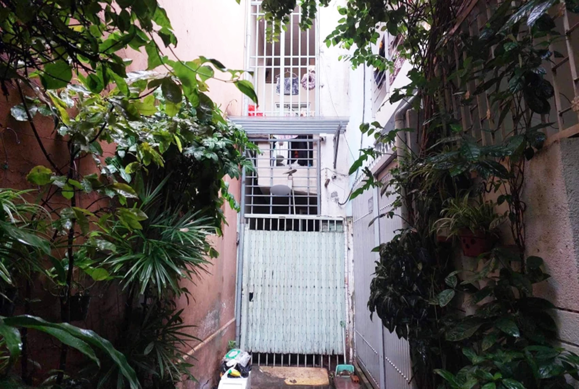 Điều tra vụ thi thể b&eacute; g&aacute;i sơ sinh tr&ecirc;n người c&oacute; vết thương trong t&uacute;i nilon  - Ảnh 1.