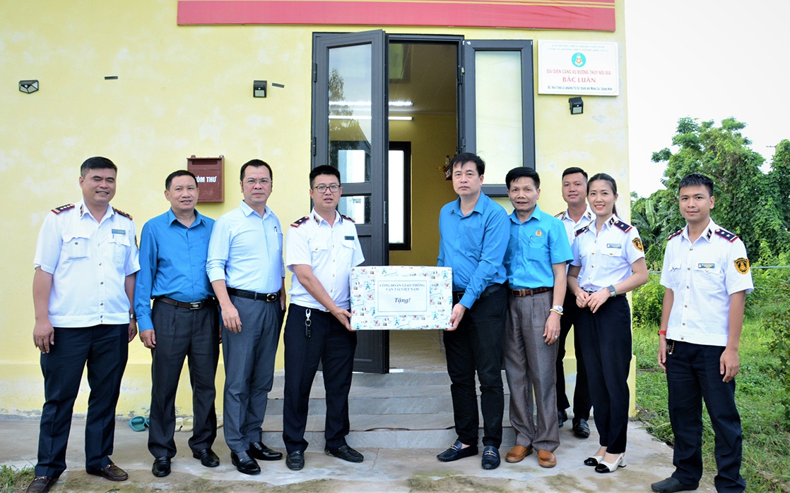 Đổi mới hoạt động, xây dựng Công đoàn GTVT Việt Nam vững mạnh