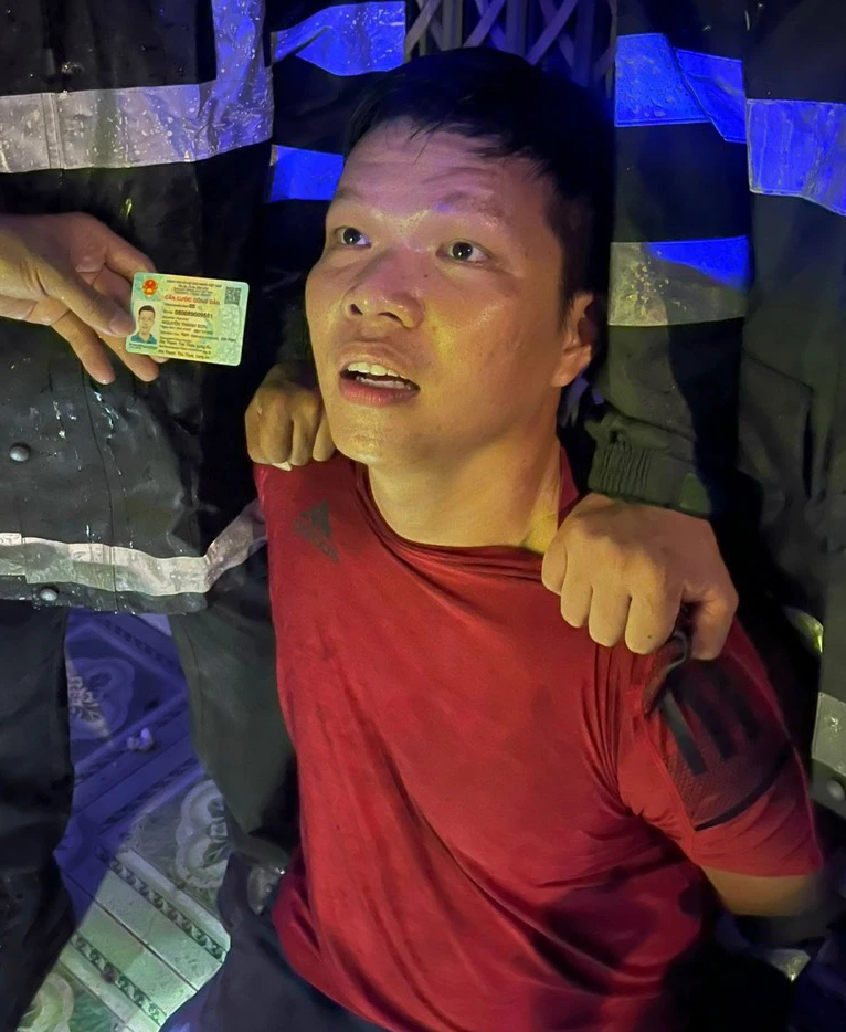 C&ocirc;ng an v&acirc;y bắt đối tượng bắt c&oacute;c b&eacute; g&aacute;i ở Long An - Ảnh 1.