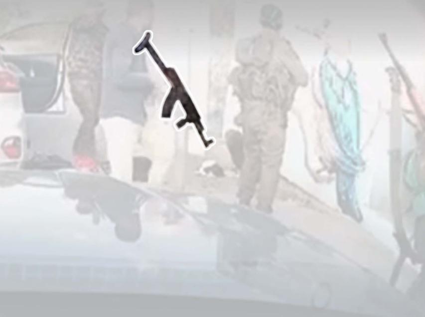 M&aacute;y ủi, d&ugrave; lượn, AK-47 - Kh&aacute;m ph&aacute; kho vũ kh&iacute; "ma qu&aacute;i" của Hamas khiến Israel bất ngờ! - Ảnh 2.