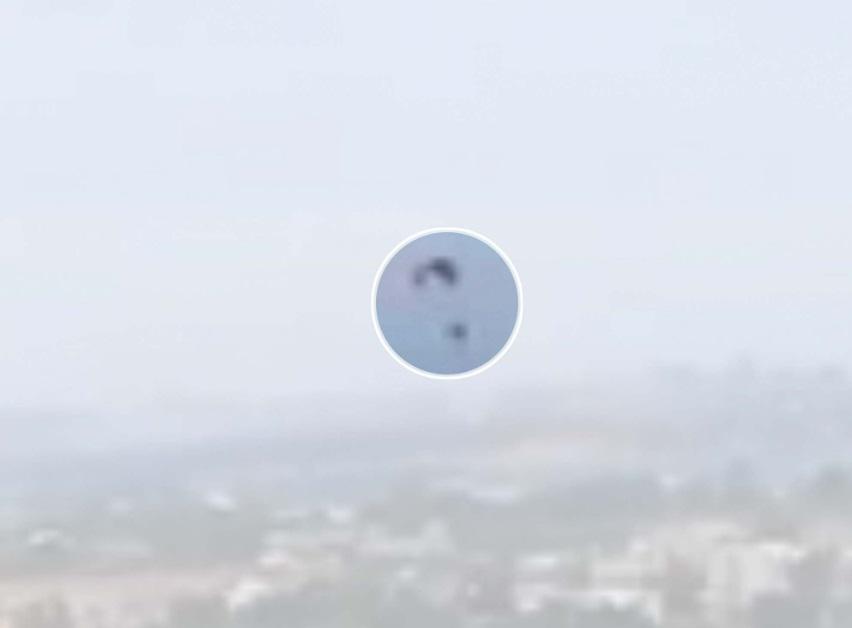 M&aacute;y ủi, d&ugrave; lượn, AK-47 - Kh&aacute;m ph&aacute; kho vũ kh&iacute; "ma qu&aacute;i" của Hamas khiến Israel bất ngờ! - Ảnh 6.