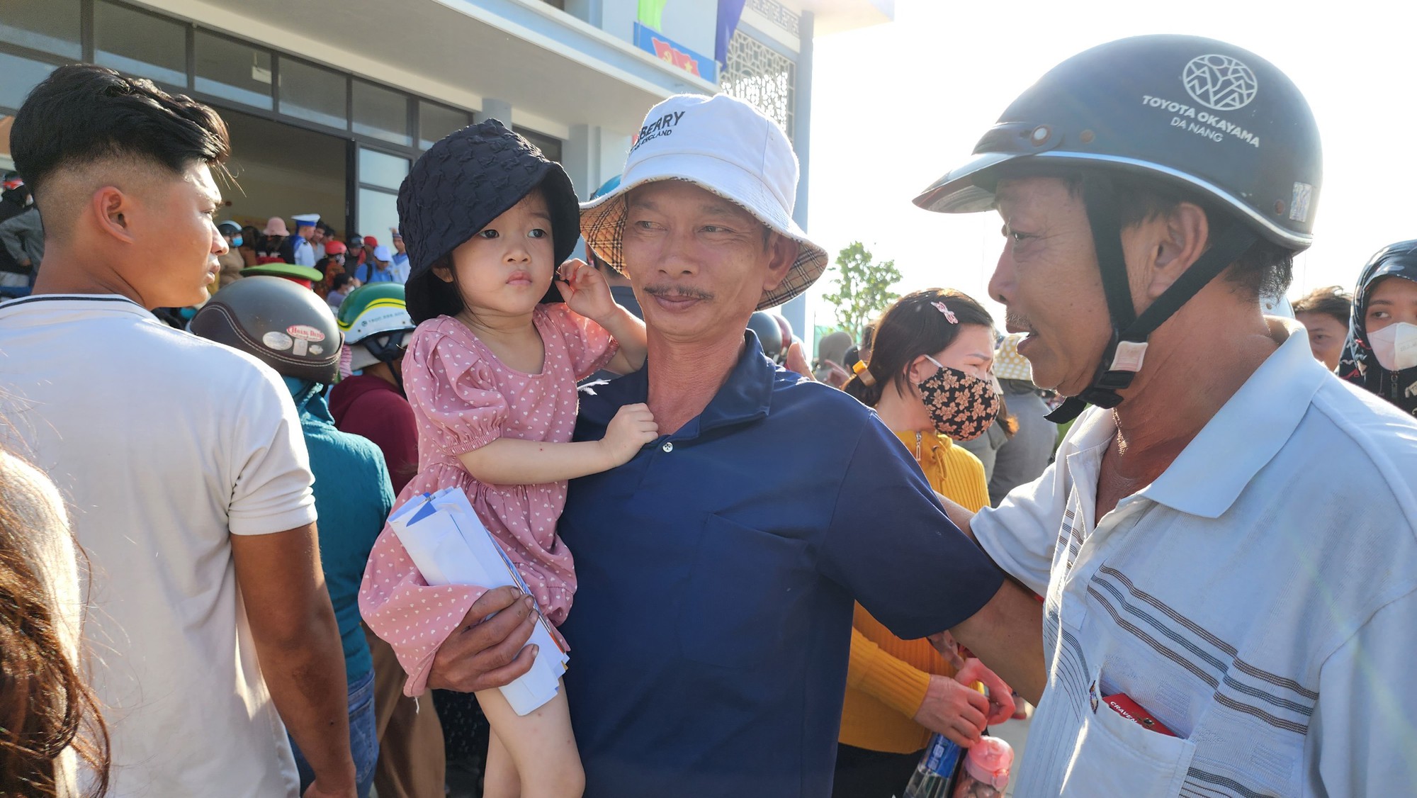 Vụ ch&igrave;m t&agrave;u Quảng Ng&atilde;i: Tho&aacute;t chết trước cửa tử - Ảnh 4.