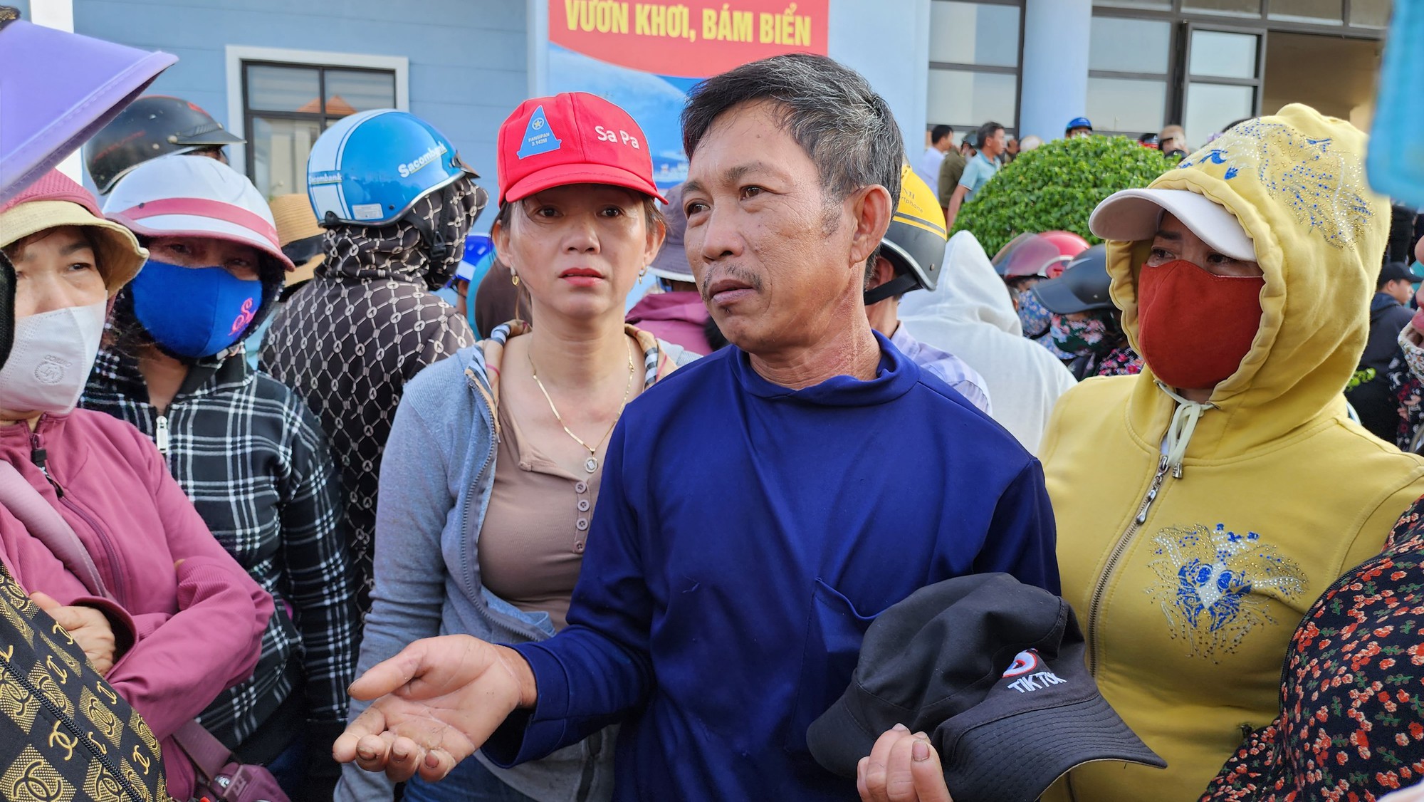 Vụ ch&igrave;m t&agrave;u Quảng Ng&atilde;i: Tho&aacute;t chết trước cửa tử - Ảnh 3.