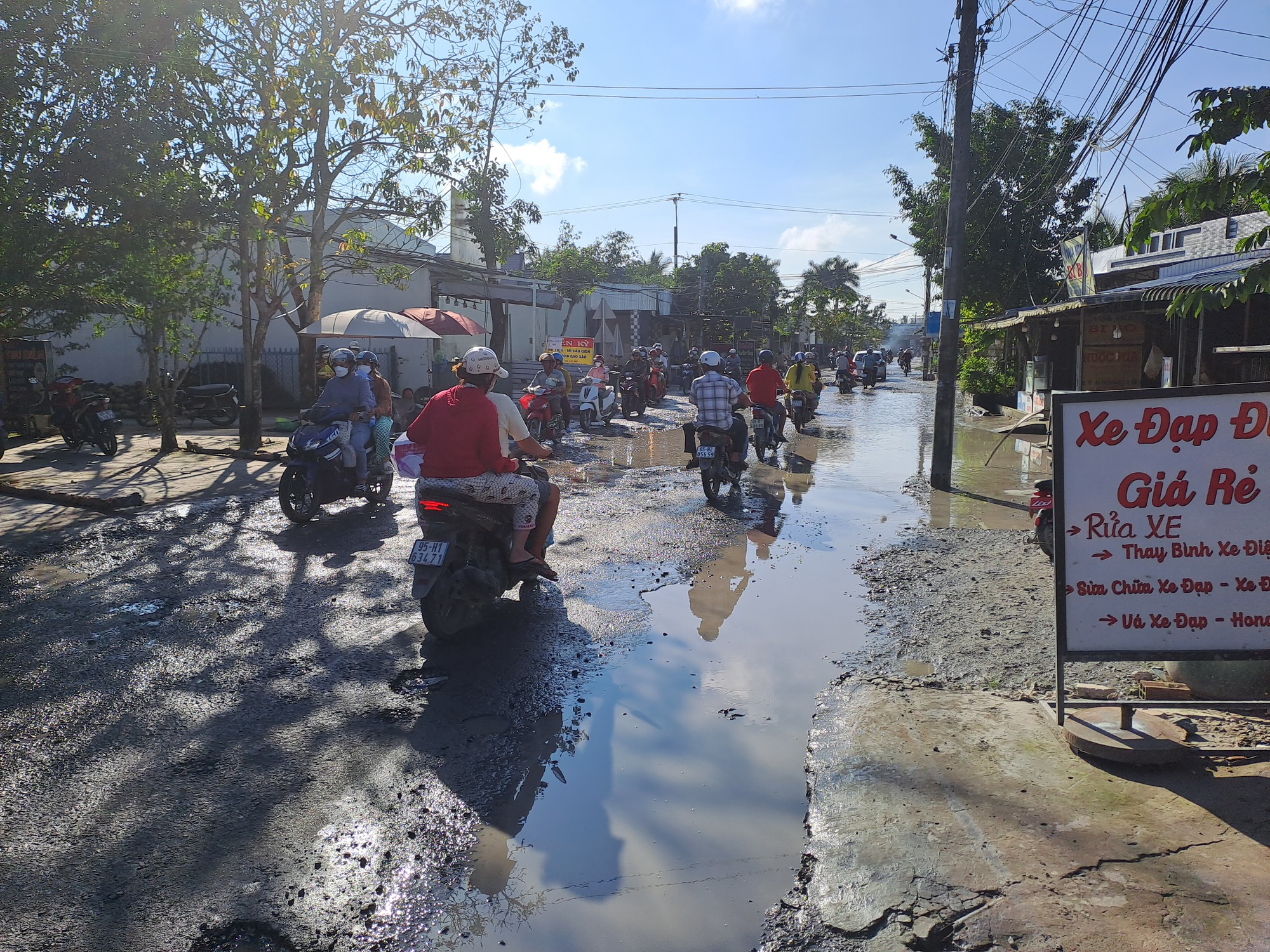 Sở GTVT Cần Thơ: Sang tuần sẽ thảm nhựa đoạn đường &ldquo;n&aacute;t nhầy&rdquo; dưới dốc cầu T&acirc;y Đ&ocirc; - Ảnh 2.