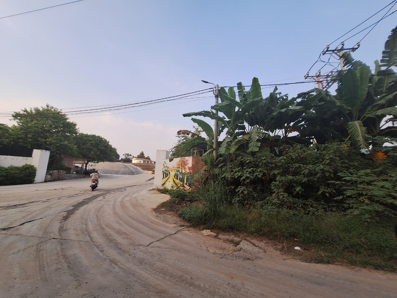 C&ocirc;ng ty Điện lực n&oacute;i g&igrave; vụ sai phạm trong cấp điện cho trạm trộn b&ecirc; t&ocirc;ng kh&ocirc;ng ph&eacute;p? - Ảnh 3.