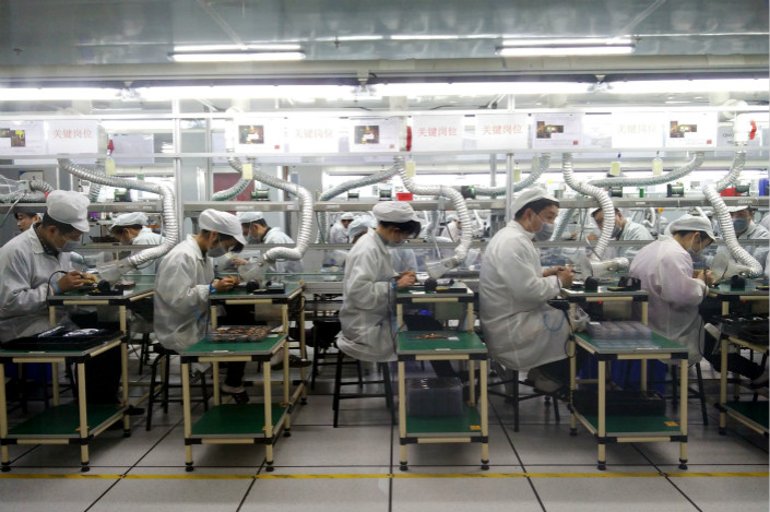 Giữa l&uacute;c Foxconn bị điều tra, người Trung Quốc lại n&oacute;i về "miếng ăn" v&agrave; "sợi t&oacute;c kh&oacute; xơi"? - Ảnh 2.