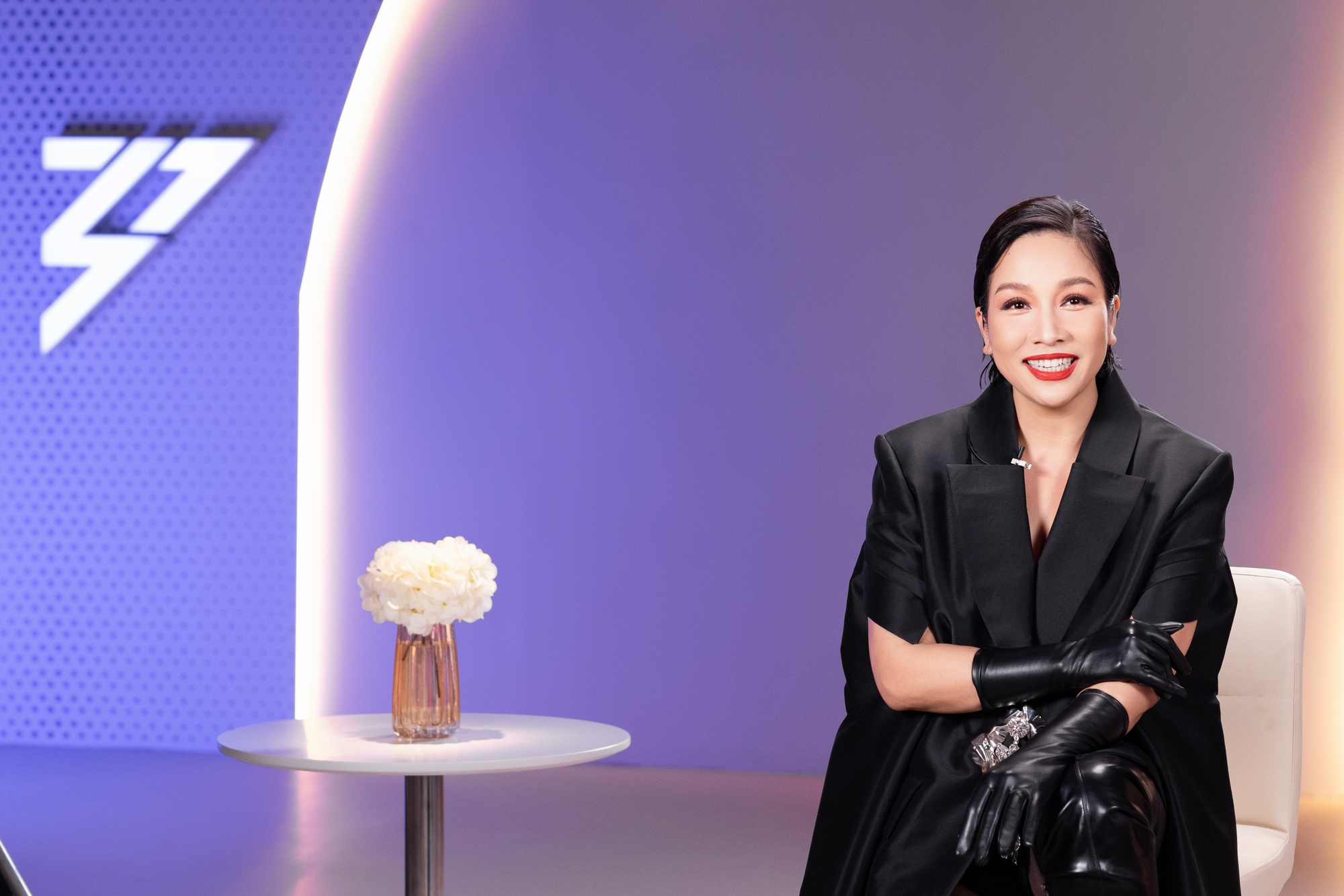 Chị đẹp đạp gi&oacute; rẽ s&oacute;ng 2023: Phụ nữ tr&ecirc;n 30 c&oacute; vẻ đẹp ch&iacute;n muồi, được "chi&ecirc;n" thơm phức - Ảnh 2.