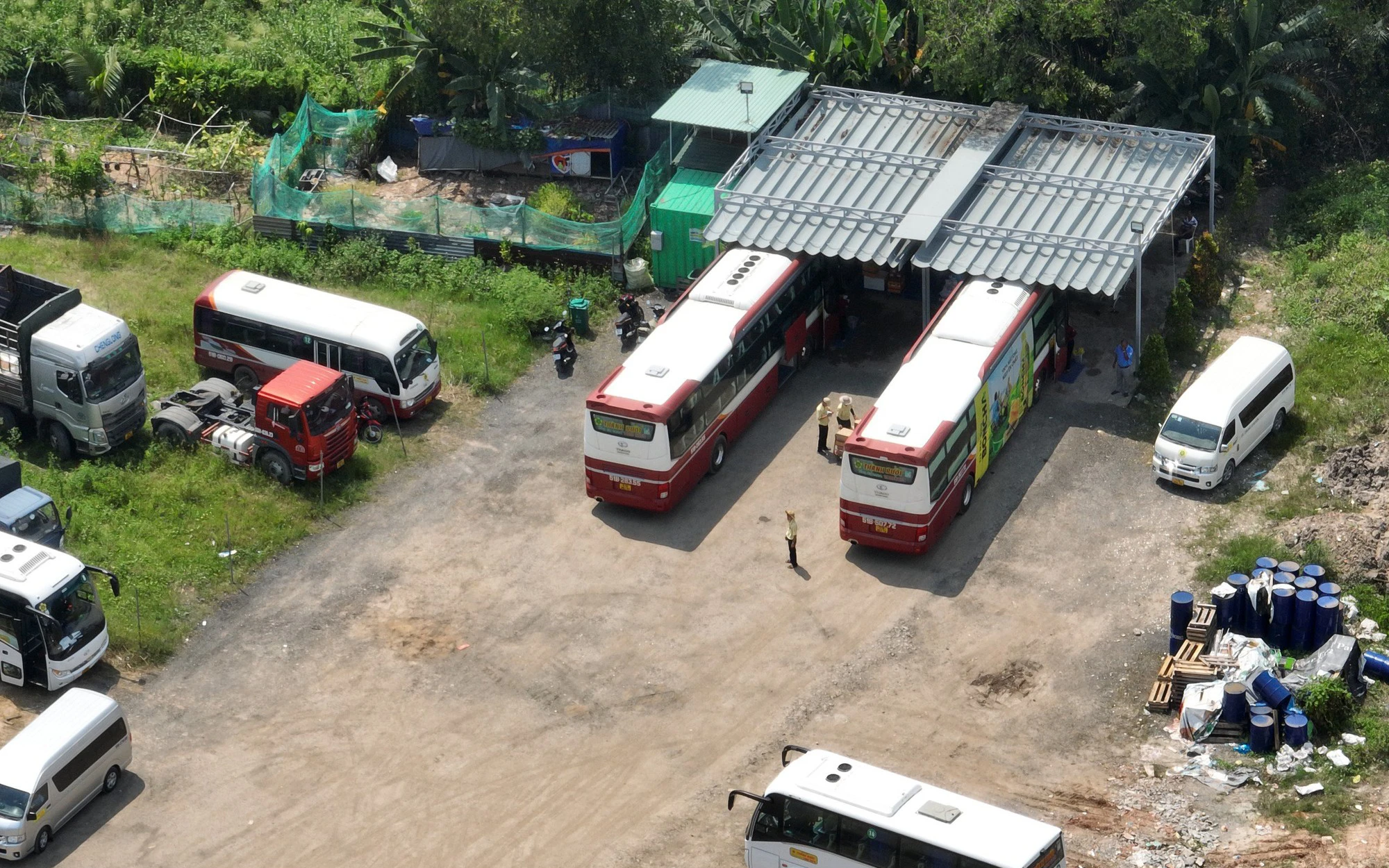 Chấm dứt cho thu&ecirc; 2 khu đất Th&agrave;nh Bưởi lập b&atilde;i xe tr&aacute;i ph&eacute;p