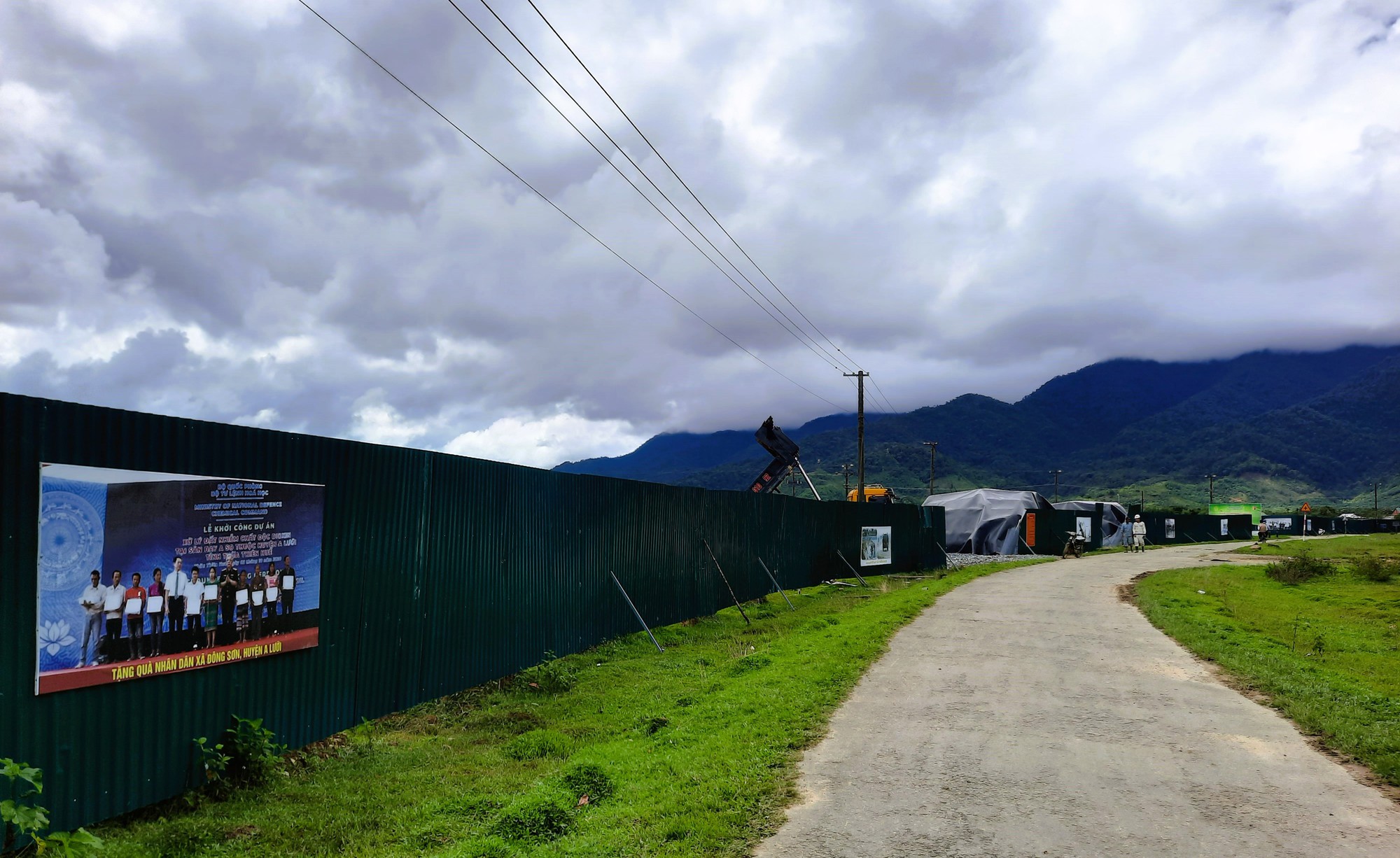 Ho&agrave;n th&agrave;nh xử l&yacute; đất nhiễm dioxin tại s&acirc;n bay A So - Ảnh 7.