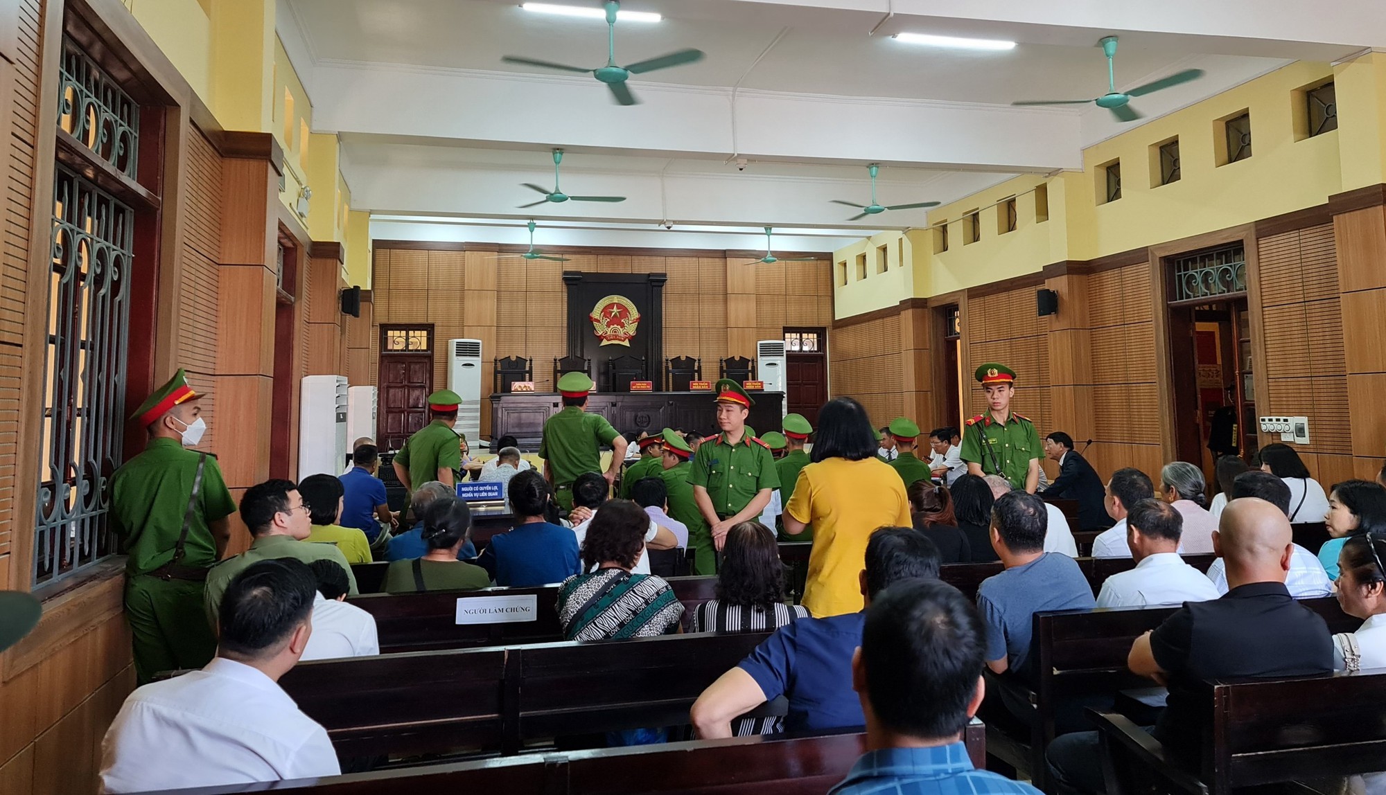 Tiếp tục ho&atilde;n x&eacute;t xử vụ &aacute;n &ocirc;ng Đinh Tiến H&ugrave;ng - nguy&ecirc;n Ph&oacute; B&iacute; thư Tỉnh đo&agrave;n Y&ecirc;n B&aacute;i - Ảnh 1.