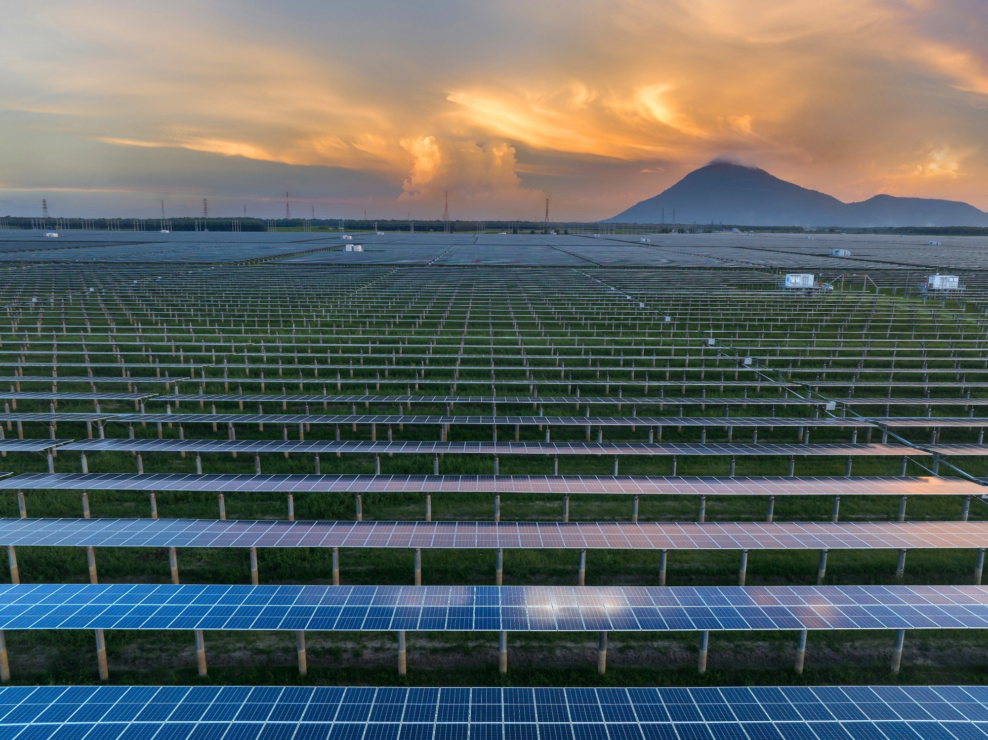 Mua điện &ldquo;sạch&rdquo; kh&ocirc;ng qua EVN: 24 doanh nghiệp muốn tham gia, vẫn chờ Nghị định - Ảnh 2.