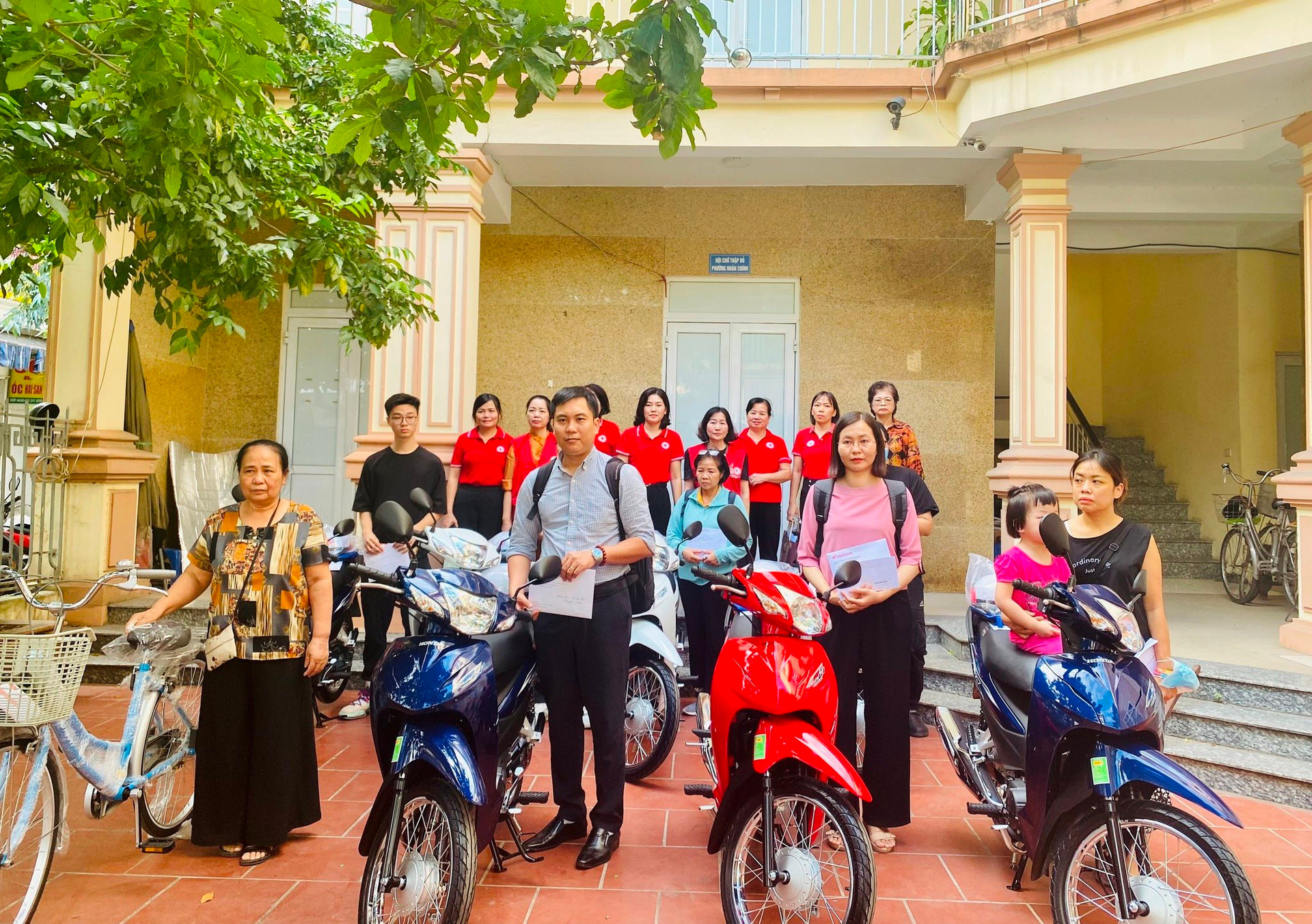 Vụ ch&aacute;y chung cư ở H&agrave; Nội: V&igrave; sao chưa giải ng&acirc;n tiền hỗ trợ? - Ảnh 2.