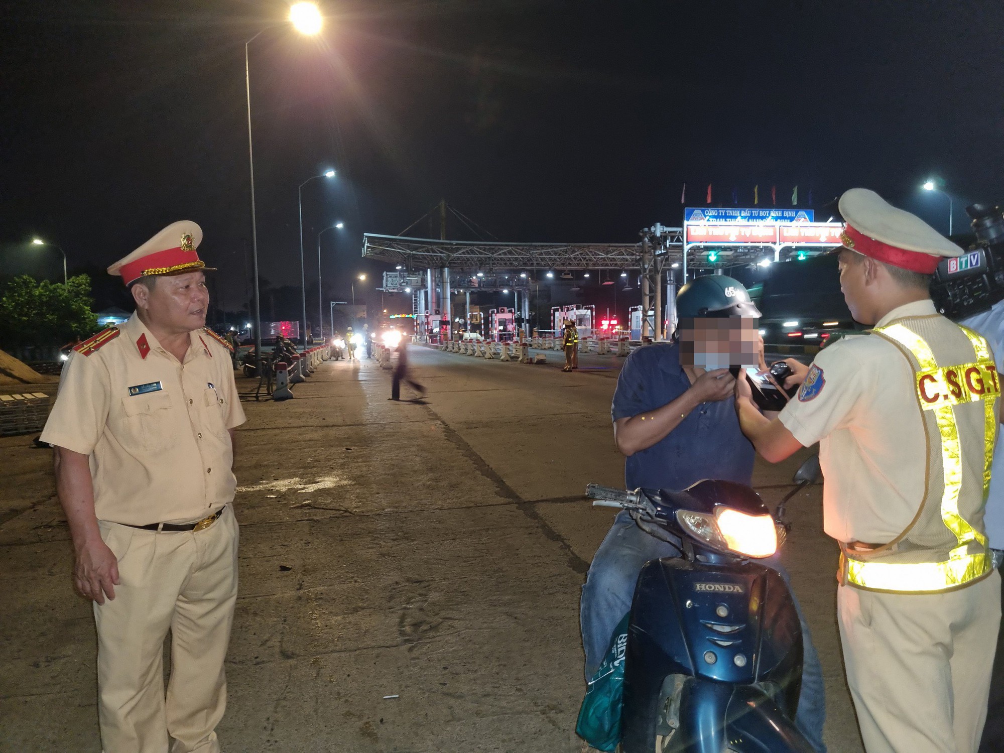 B&igrave;nh Định: Nhiều phương &aacute;n đặc biệt, triệt đường sống ma men - Ảnh 1.