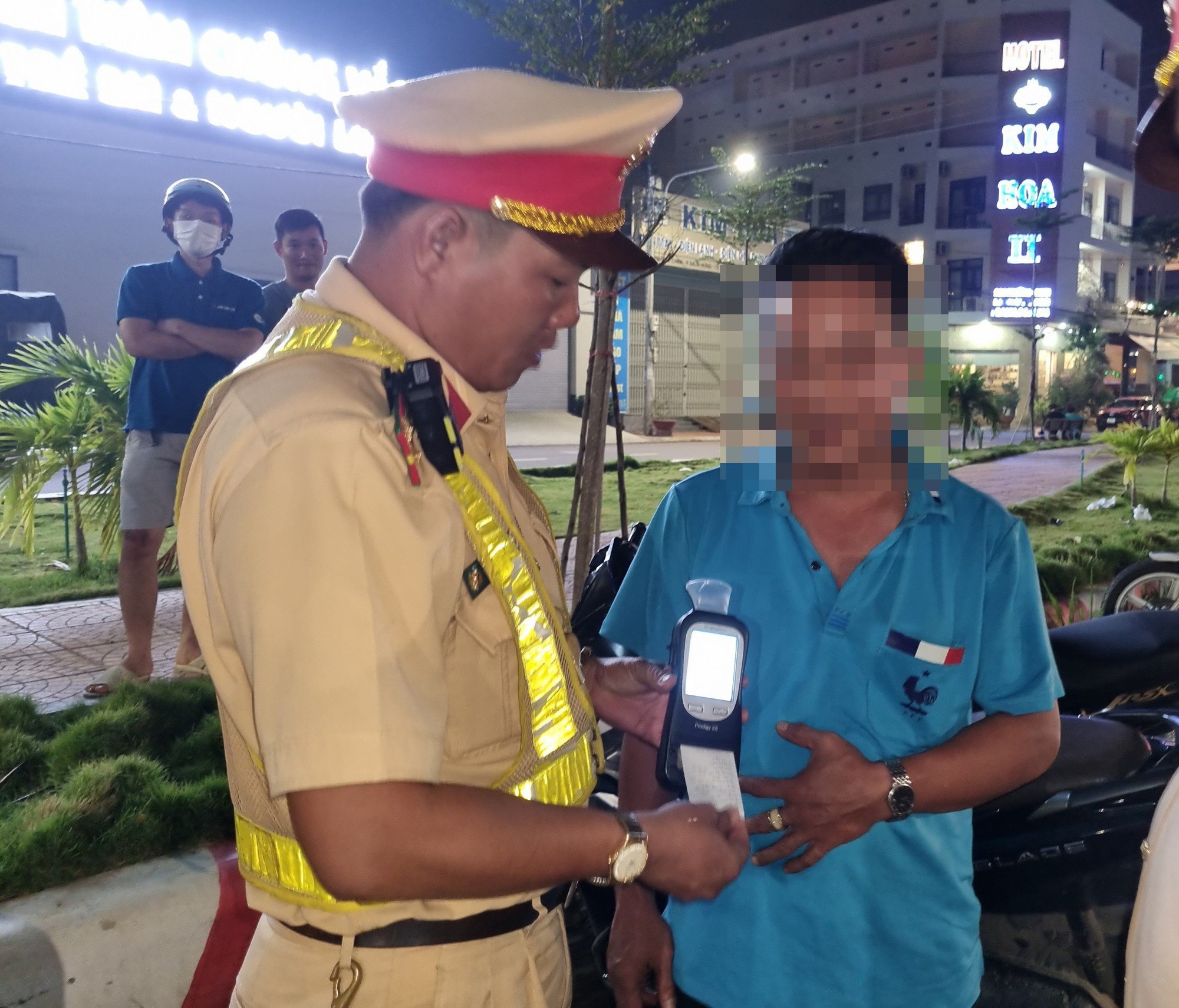 B&igrave;nh Định: Nhiều phương &aacute;n đặc biệt, triệt đường sống ma men - Ảnh 3.