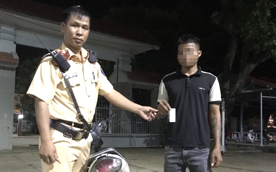 Li&ecirc;n tiếp ph&aacute;t hiện l&aacute;i xe vi phạm nồng độ cồn, dương t&iacute;nh với ma t&uacute;y