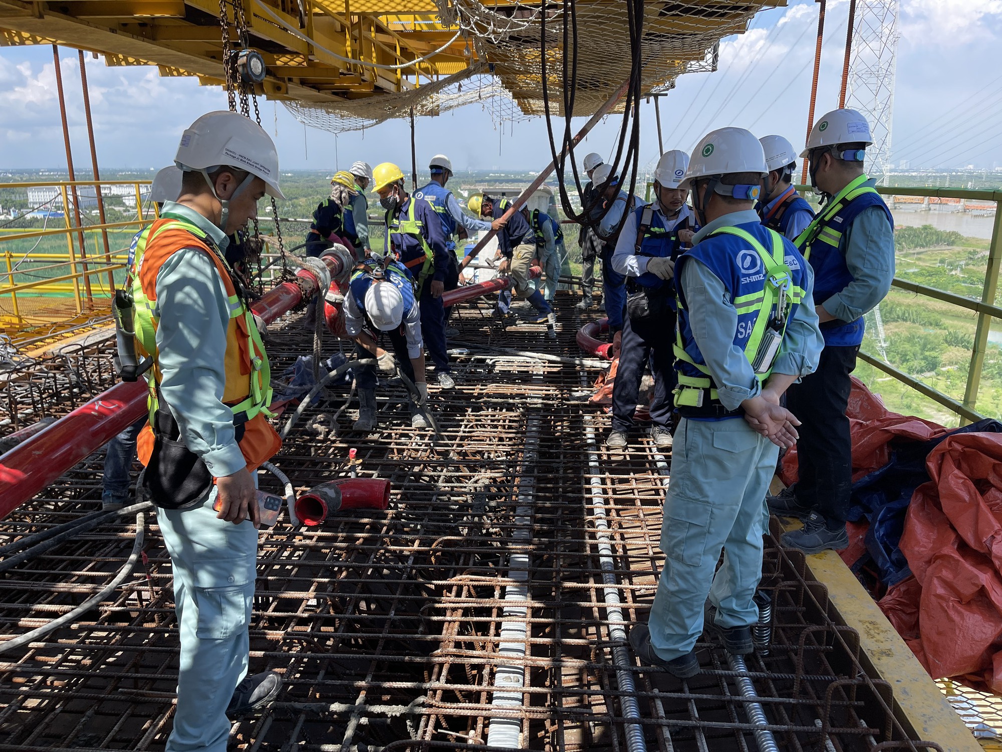 Toàn cảnh cao tốc Bến Lức - Long Thành hồi sinh sau 5 tháng tái khởi động - Ảnh 12. Toàn cảnh cao tốc Bến Lức - Long Thành hồi sinh sau 5 tháng tái khởi động - Ảnh 12.